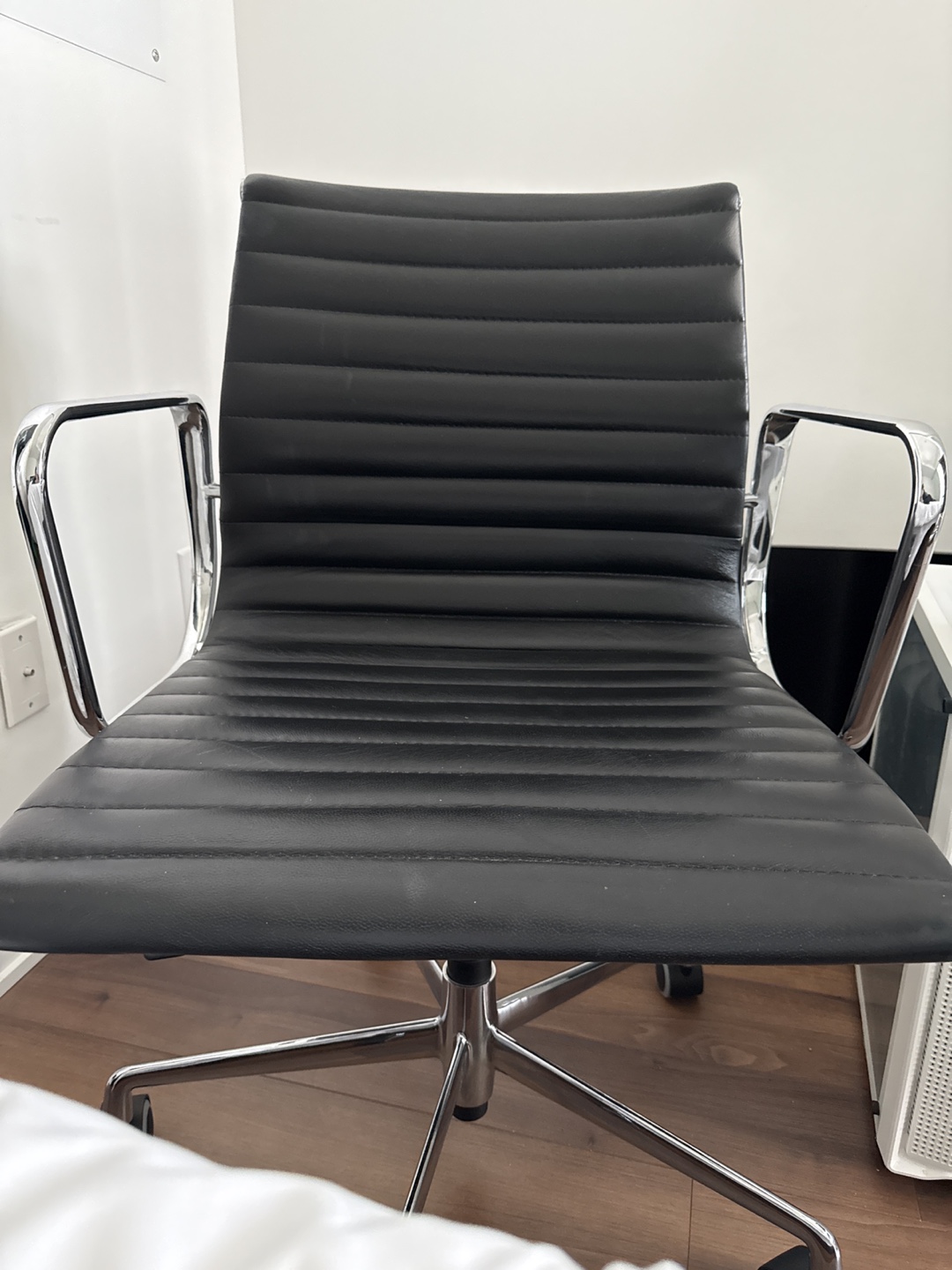 Eames Office Chair Dupe - Black Leather with Chrome Base - photo 4