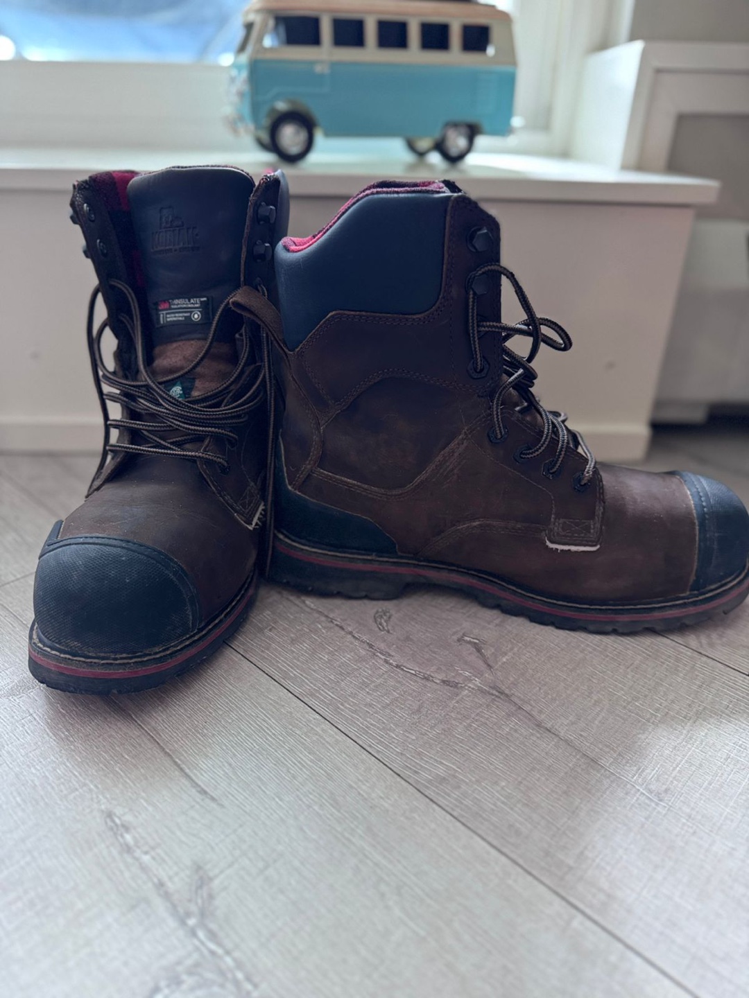 Kodiak Men’s Brown Leather Insulated Work Boots - Size 9XW - photo 5
