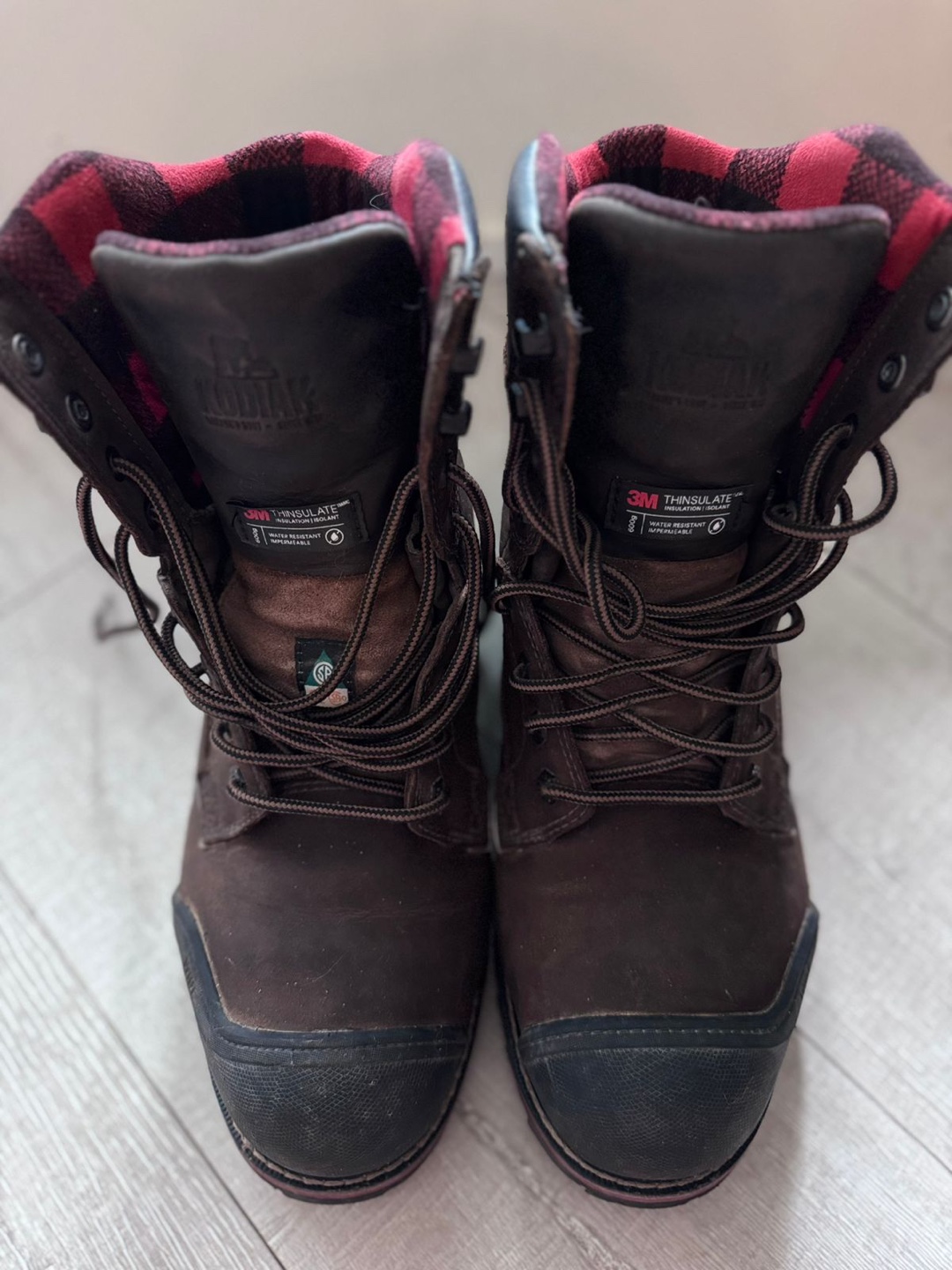 Kodiak Men’s Brown Leather Insulated Work Boots - Size 9XW - photo 3