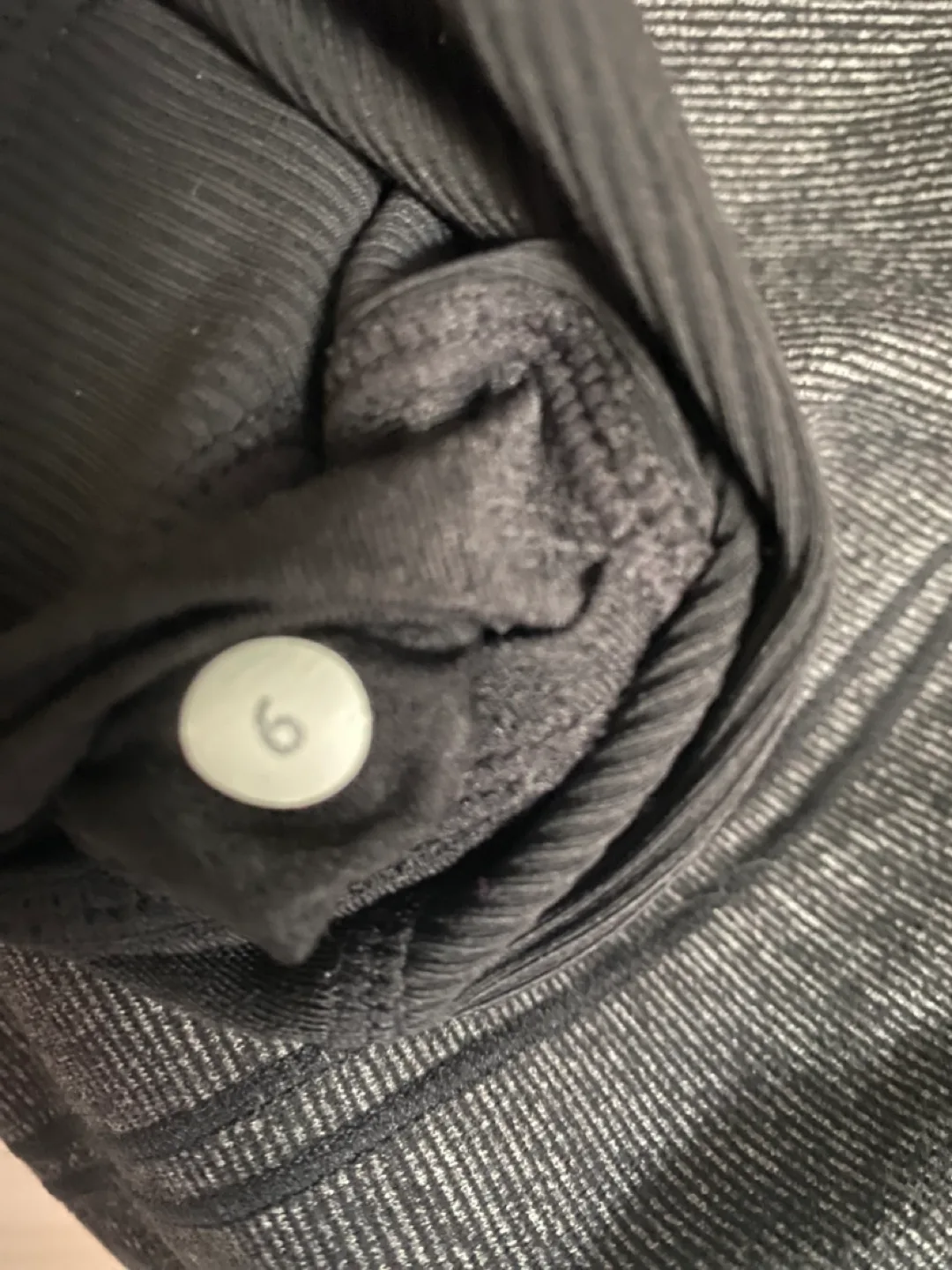 Lululemon long sleeve shirt size 6 image indicator(4)