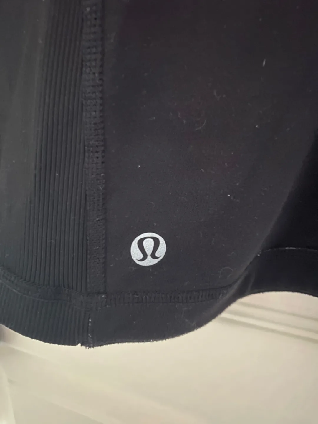 Lululemon long sleeve shirt size 6 image indicator(7)