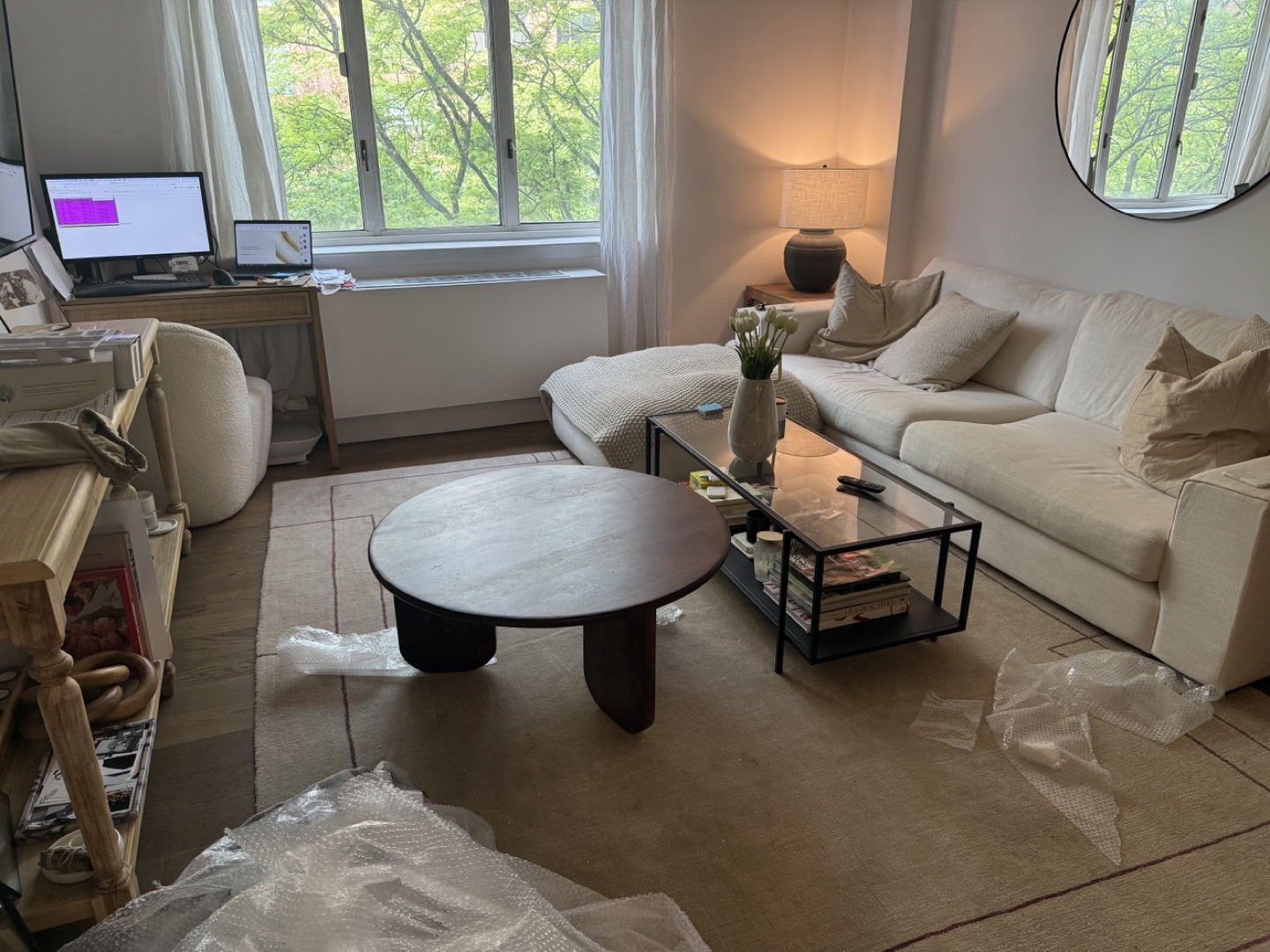 Mid-Century Modern Round Coffee Table - photo 2