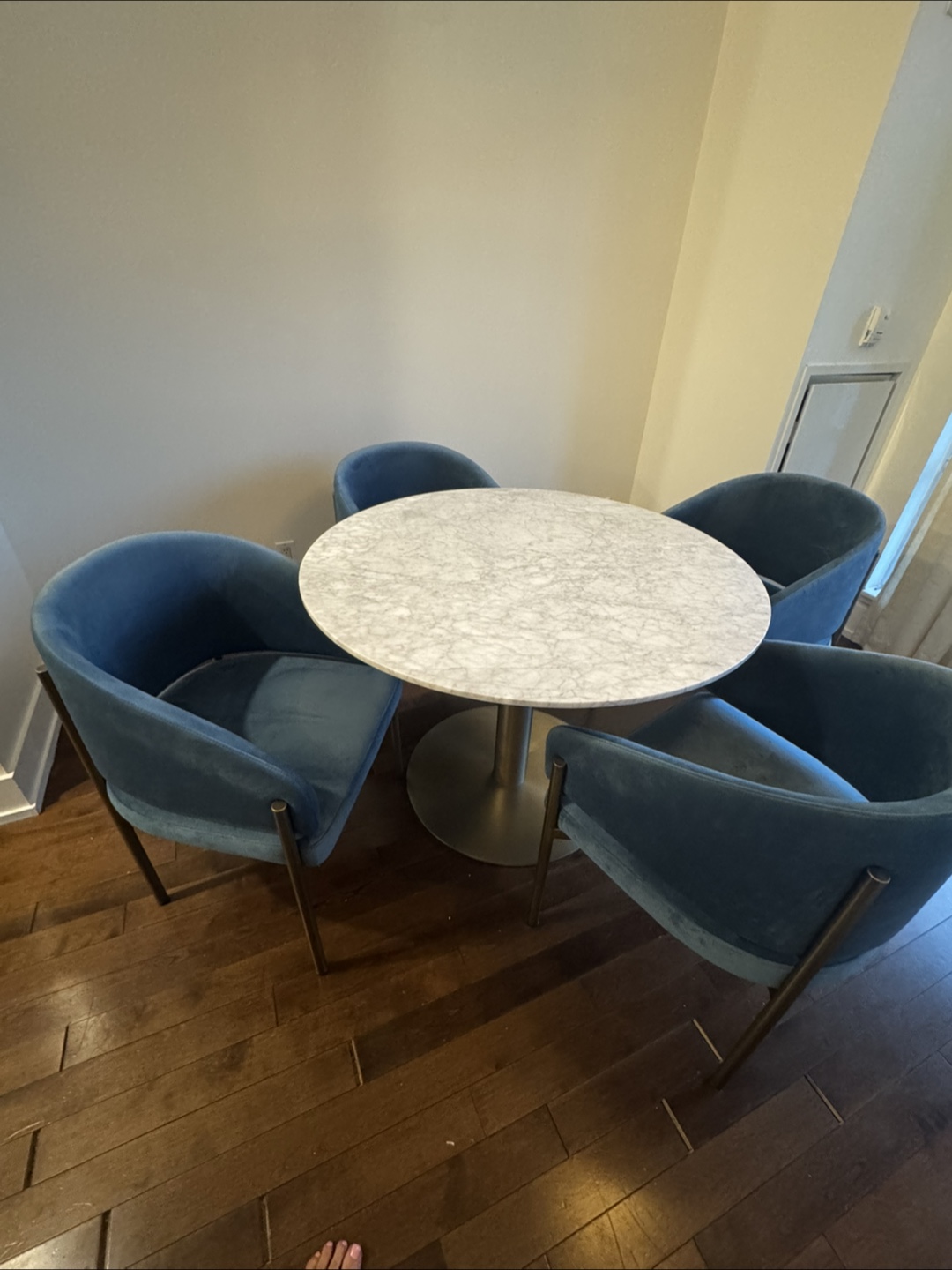 Elegant Dining Table – Modern Marble Table - photo 4