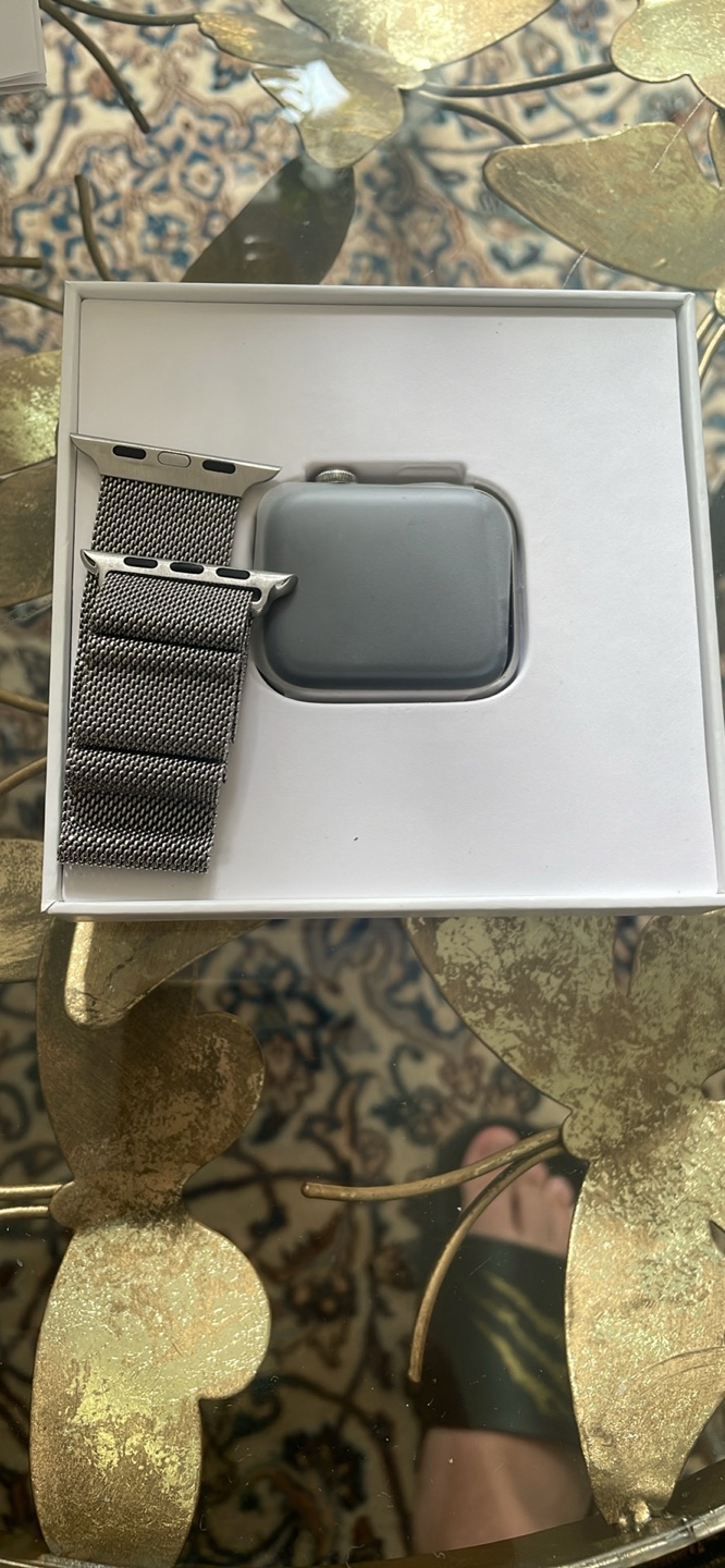 Apple Watch Series 4 in Space Grey - photo 3