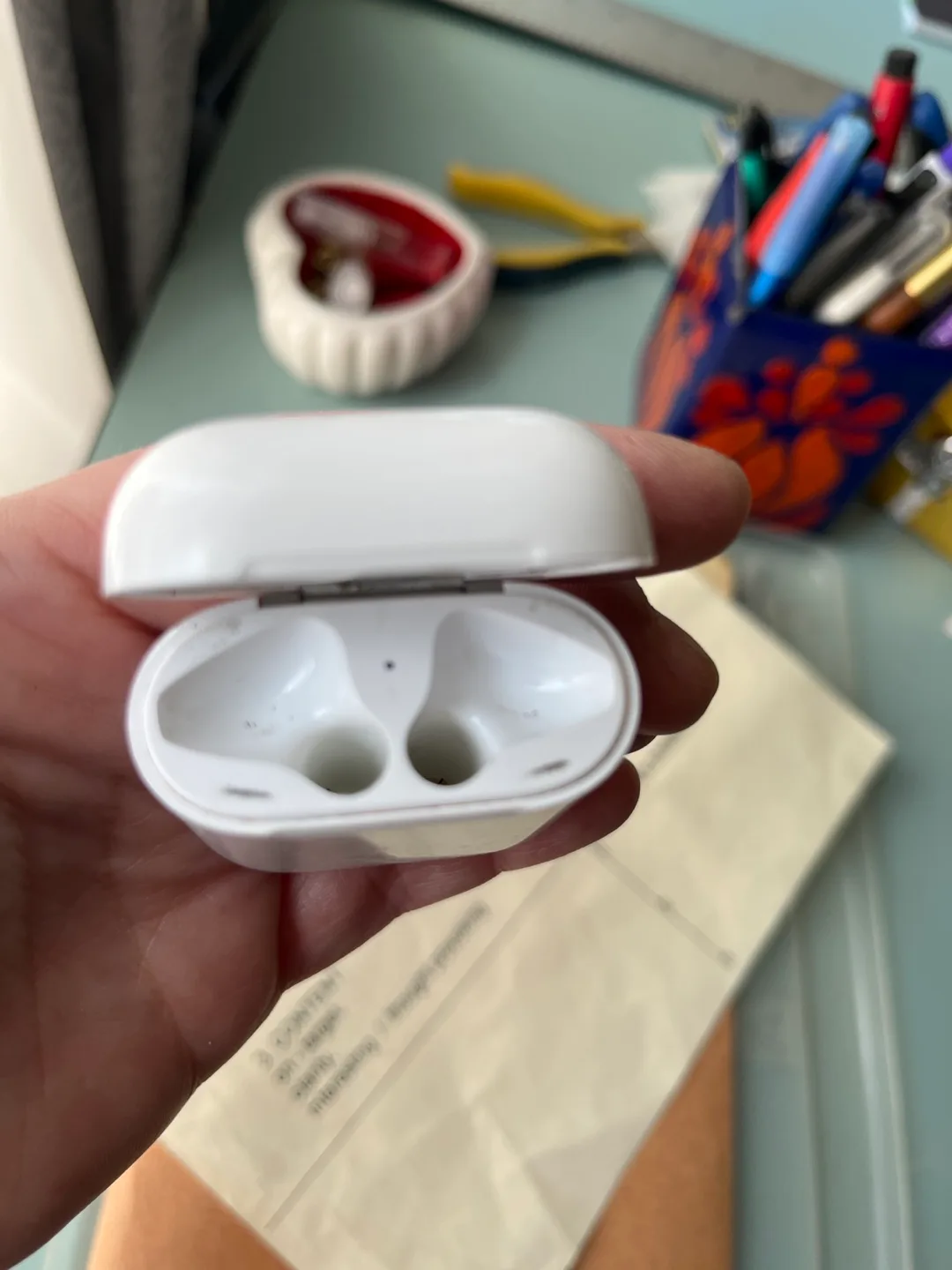 Apple AirPods Charging Case Only thumbnail