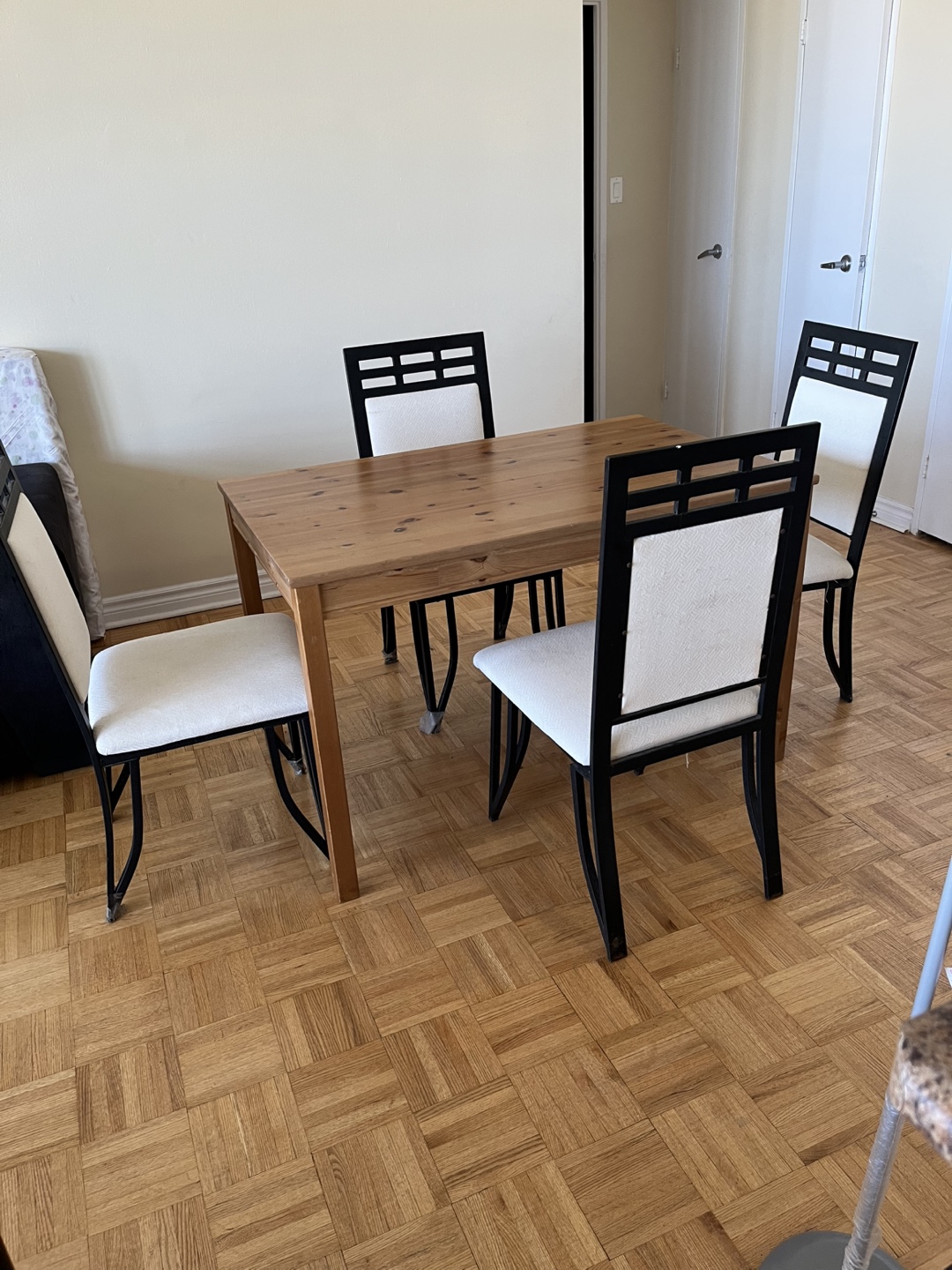 Dining Table Set - 4 Chairs - photo 2