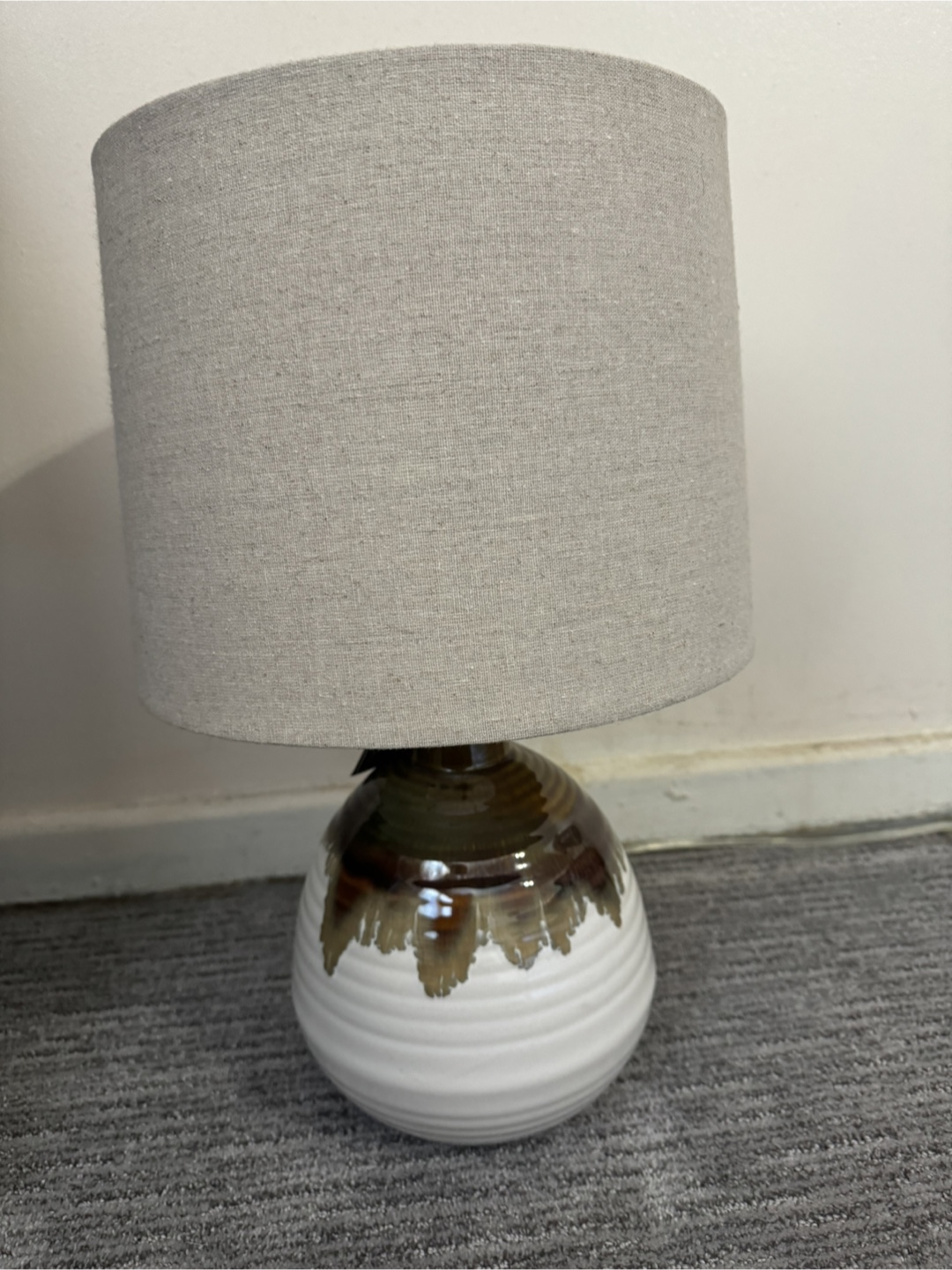 TWO Table Lamps with Ceramic Base and Linen Shade - photo 2