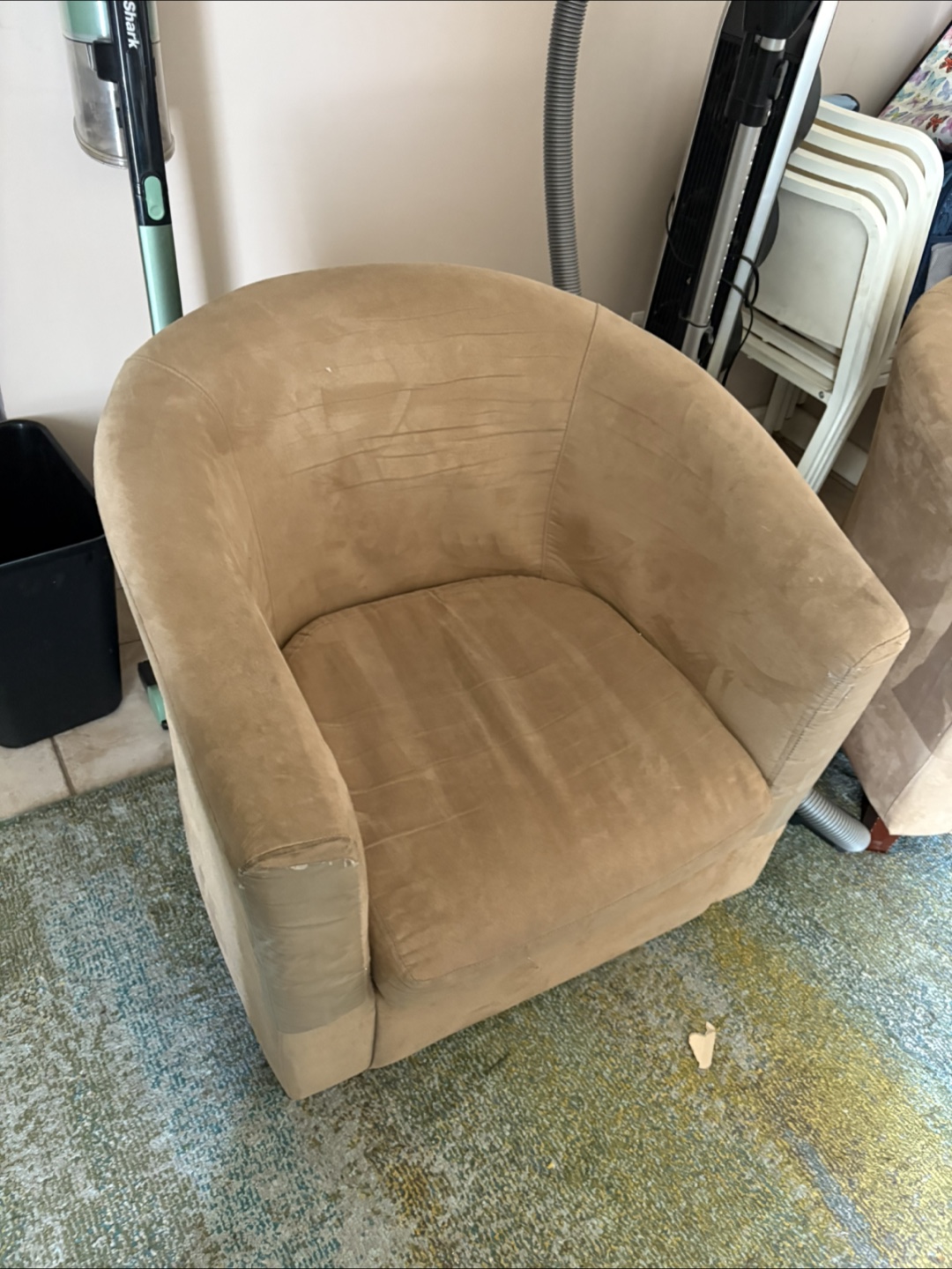 Beige bucket Accent Chair - photo 2