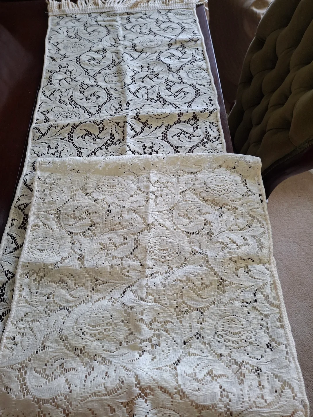 Lace table runners (2, priced per item) image indicator(2)