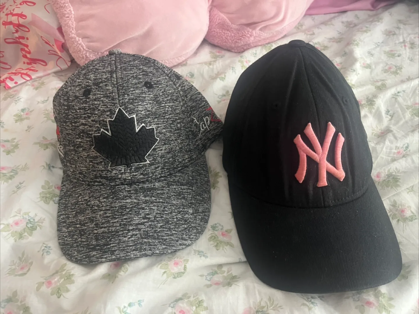 Two baseball caps - New York Yankees & Cap 21 thumbnail
