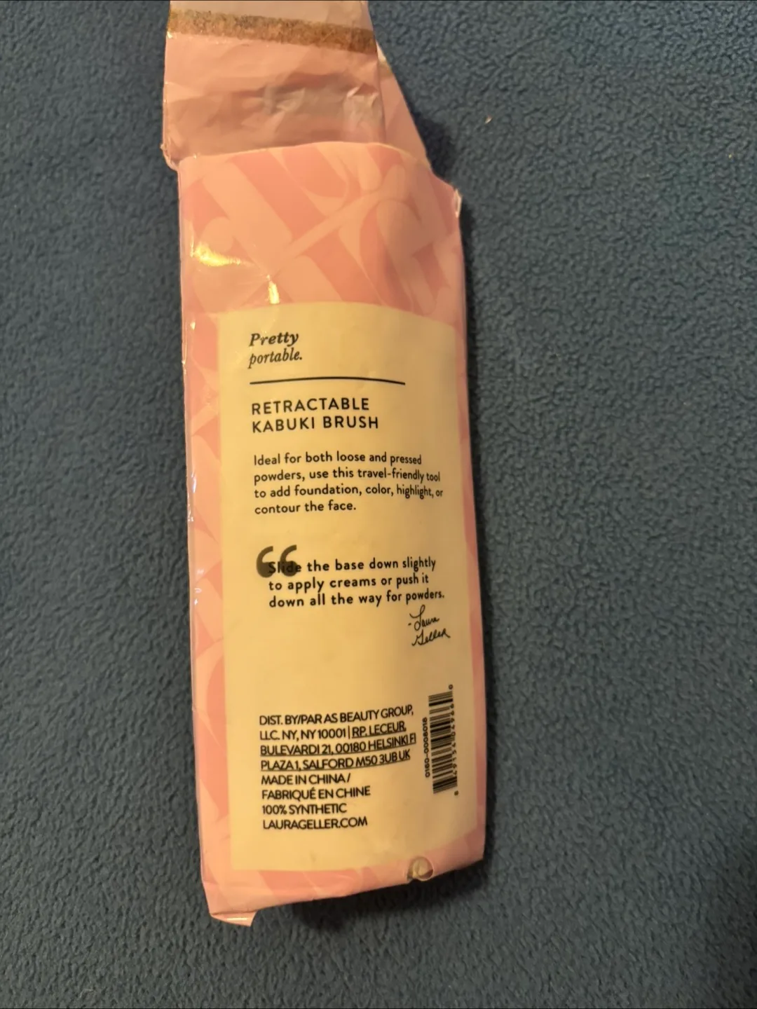 Laura Geller Retractable Angled Kabuki Brush - NEW image indicator(2)