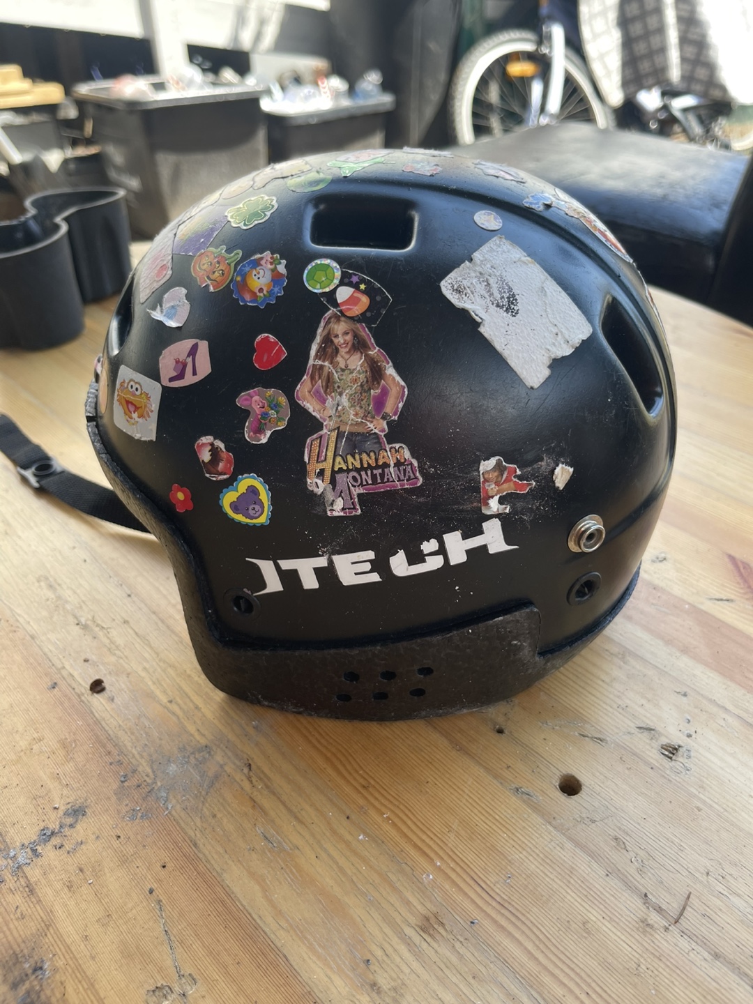 ITECH Hockey Helmet - 2008 - photo 3