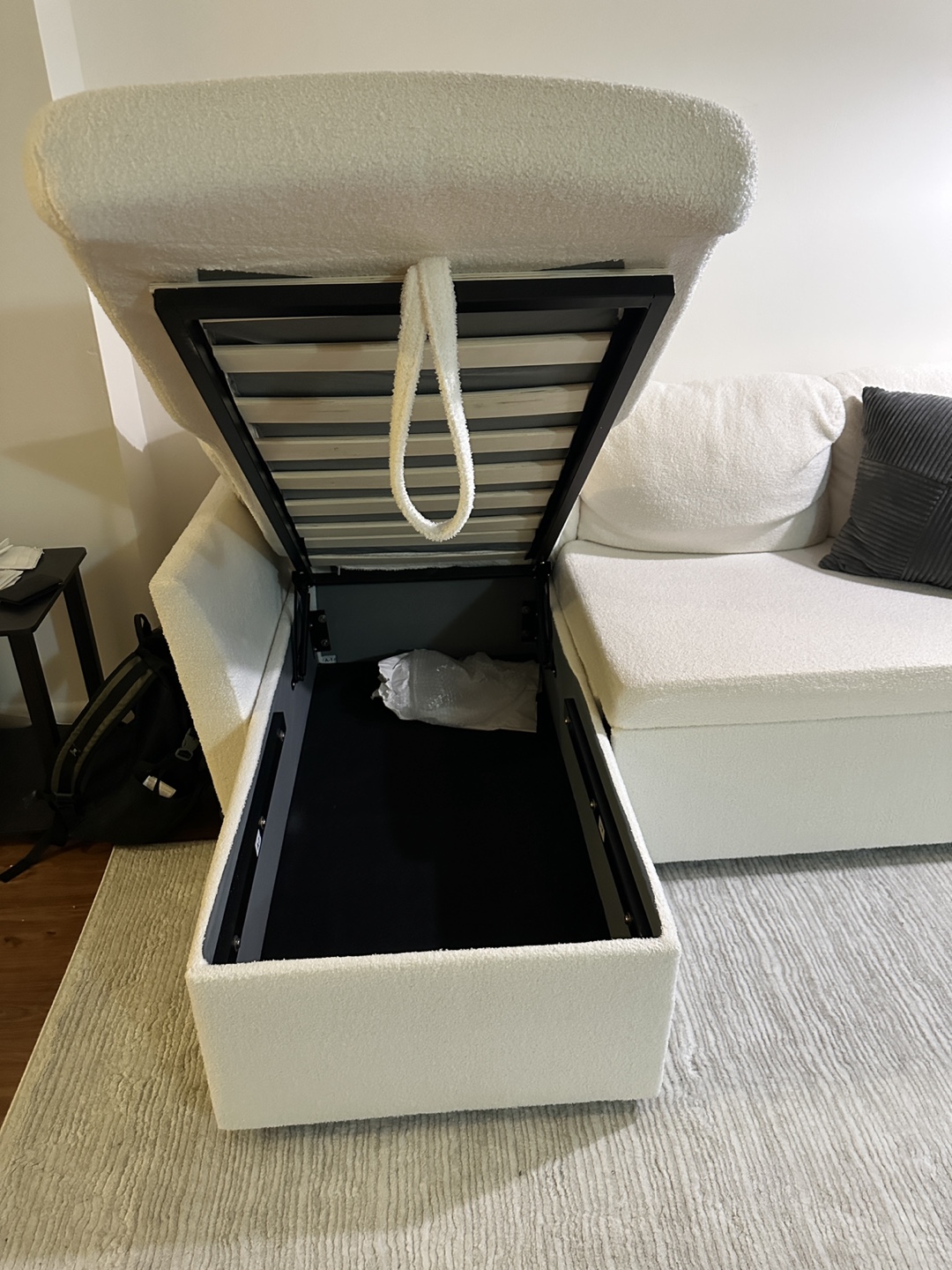 White Sectional Sofa with Pull-Out Bed - photo 3