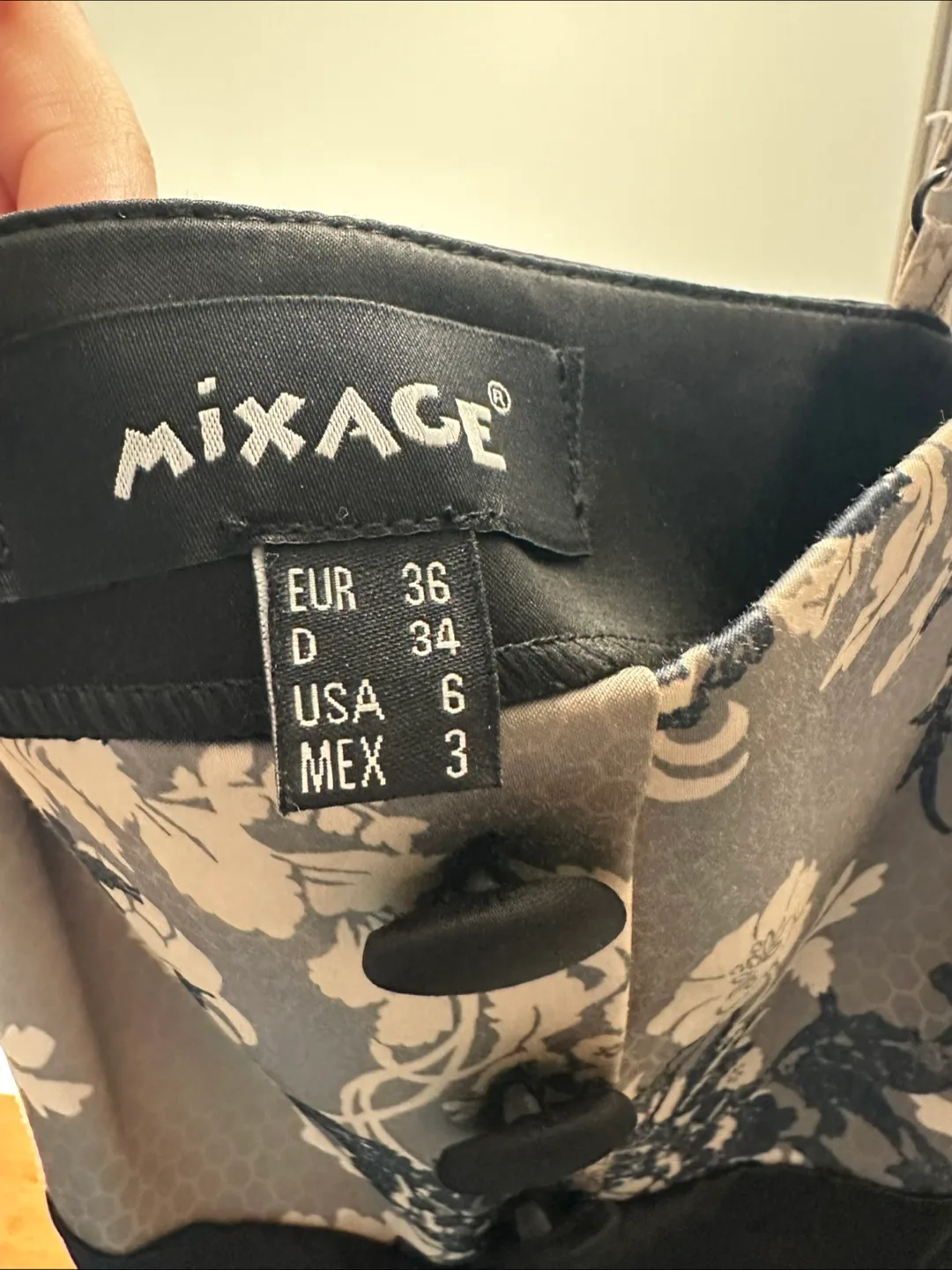 Floral Mini Dress image indicator(2)