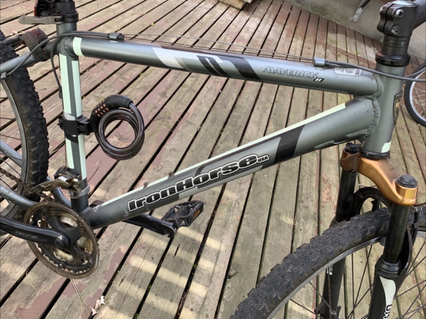 Iron Horse Maverick Mountain Bike - photo 2