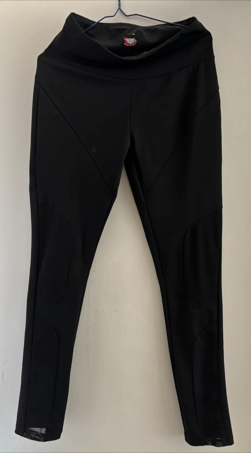 Black Victoria's Secret athletic leggings size M image indicator(2)