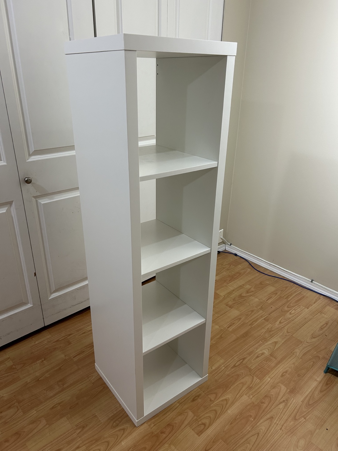 IKEA Kallax 4-cube shelving unit - White - photo 2