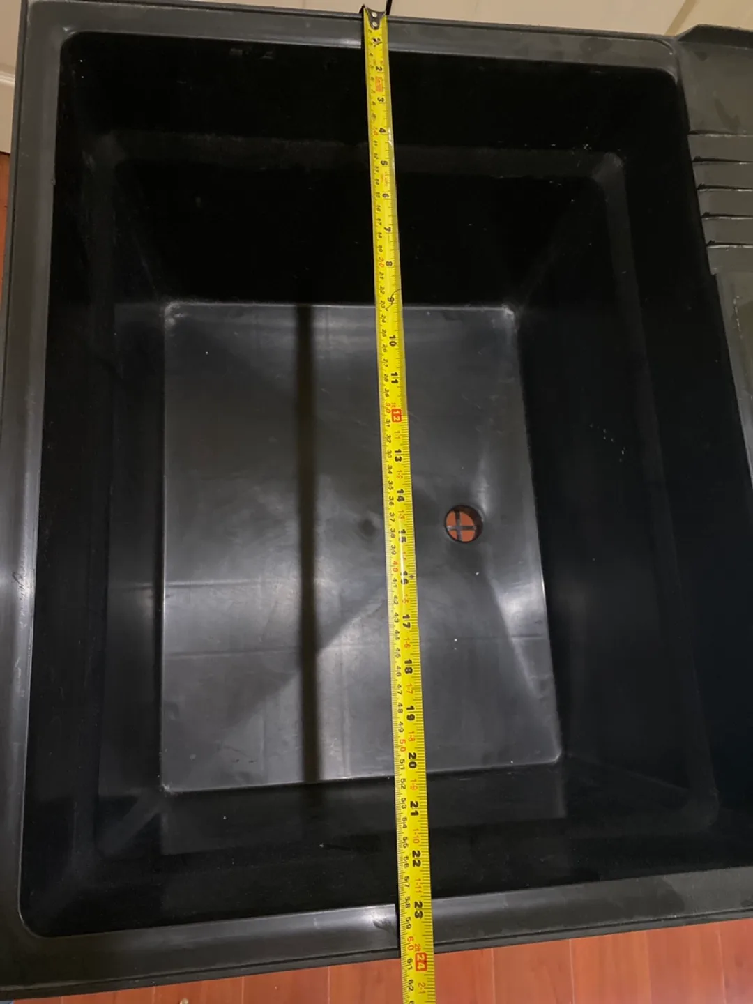 Black Plastic Utility Sink with Stand image indicator(4)