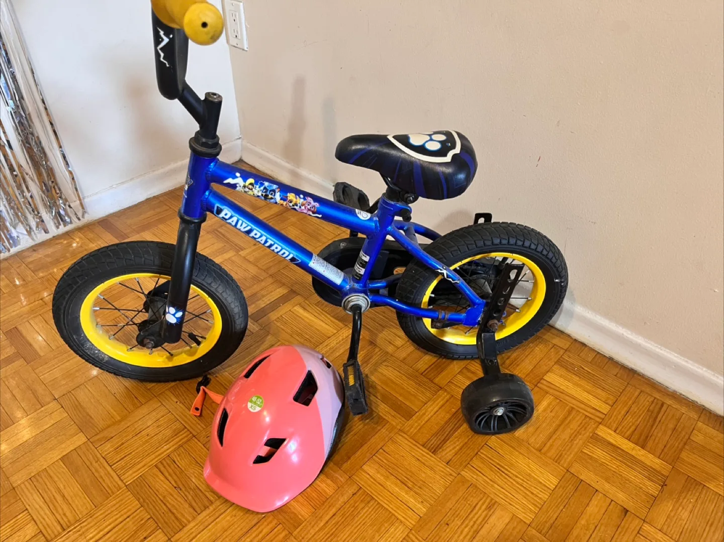 Paw Patrol Kids Bike with Helmet thumbnail
