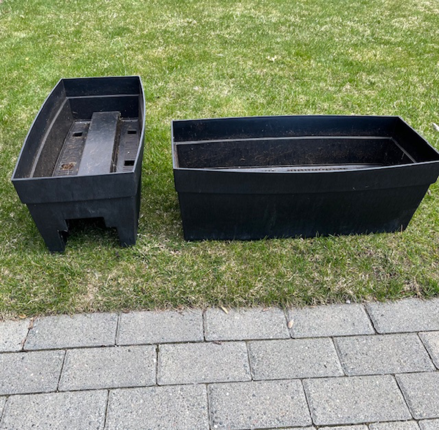 Black Planters