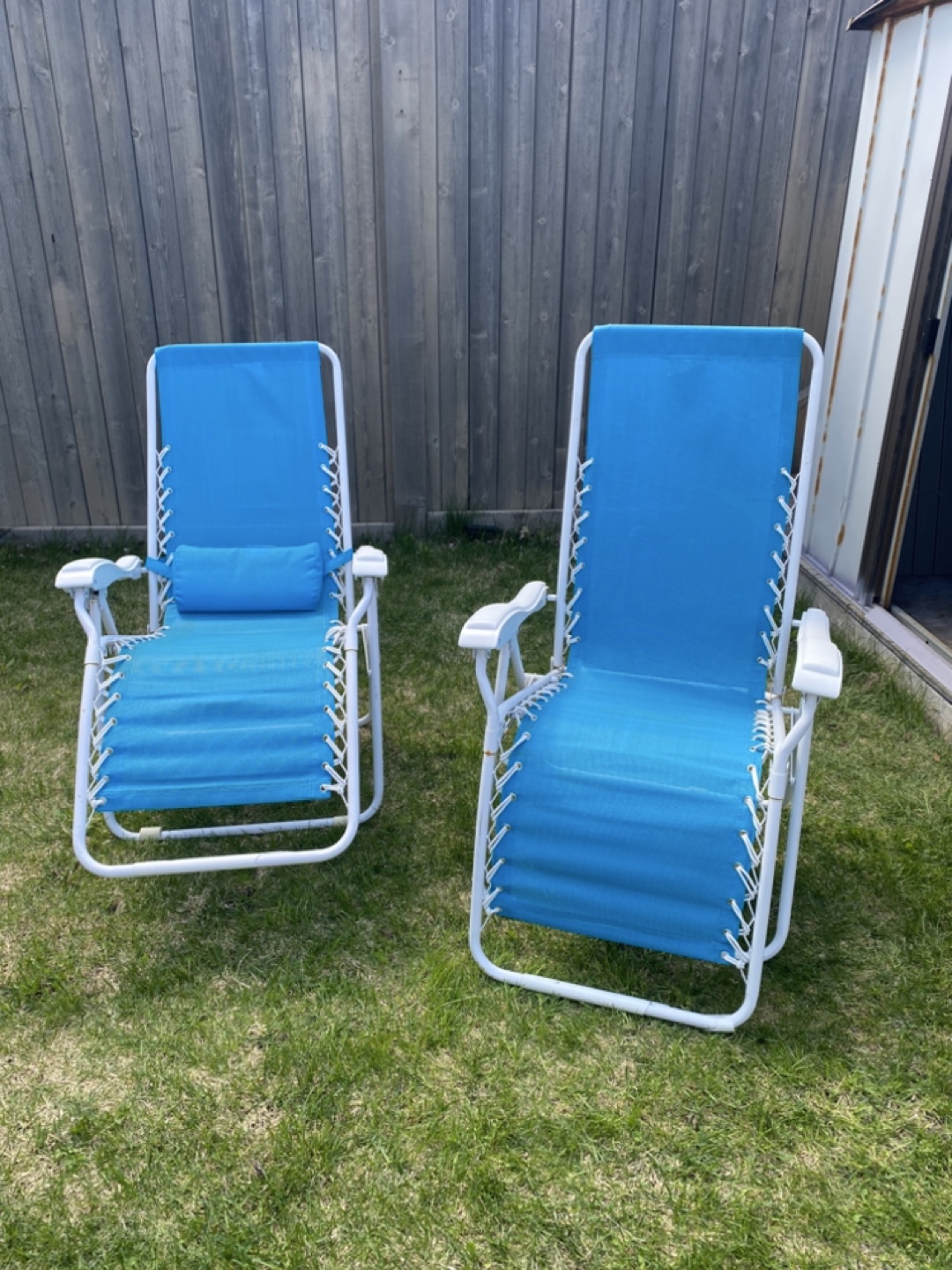 Pair of Blue Reclining Lawn Chairs - photo 2