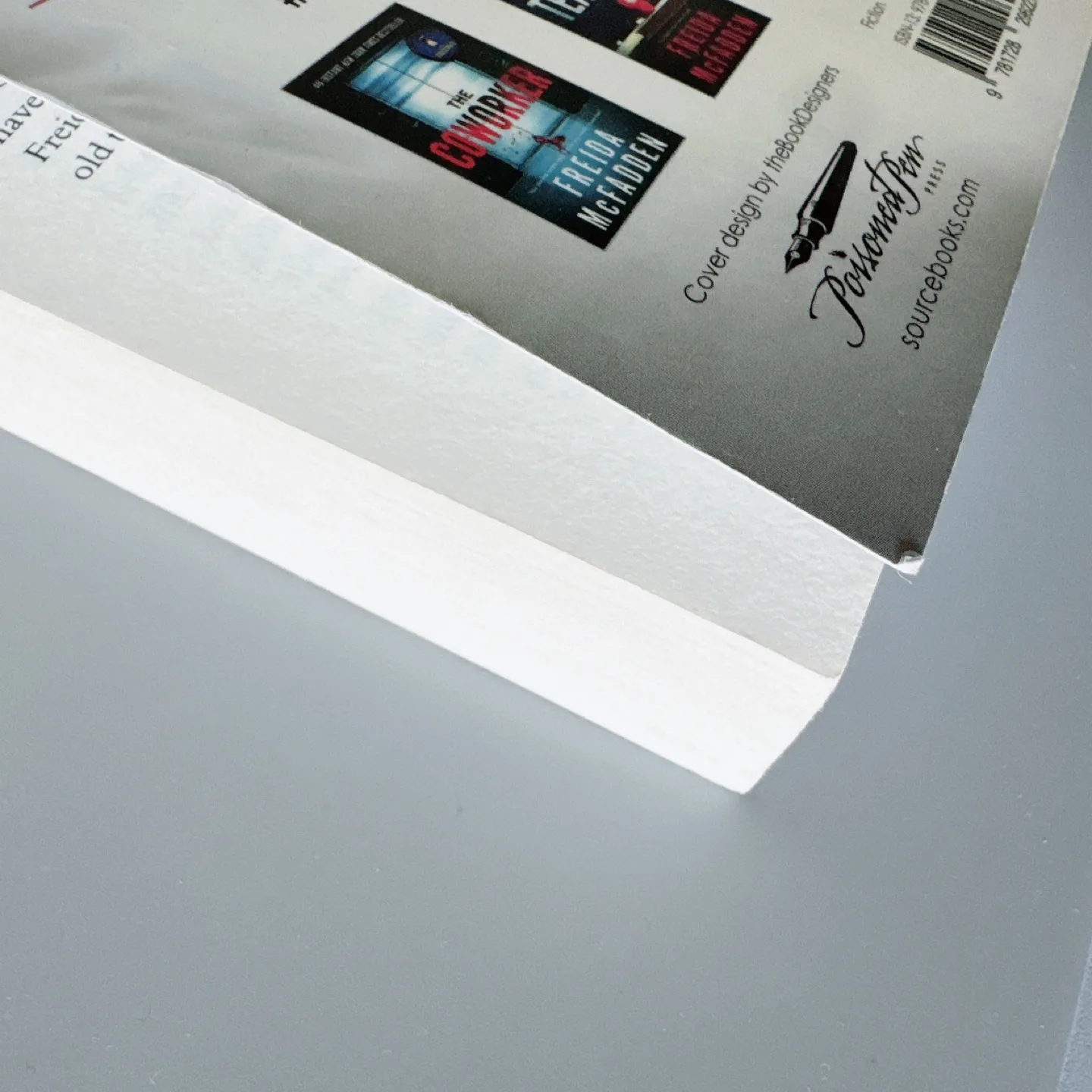 The Boyfriend by Freida McFadden - Paperback image indicator(4)