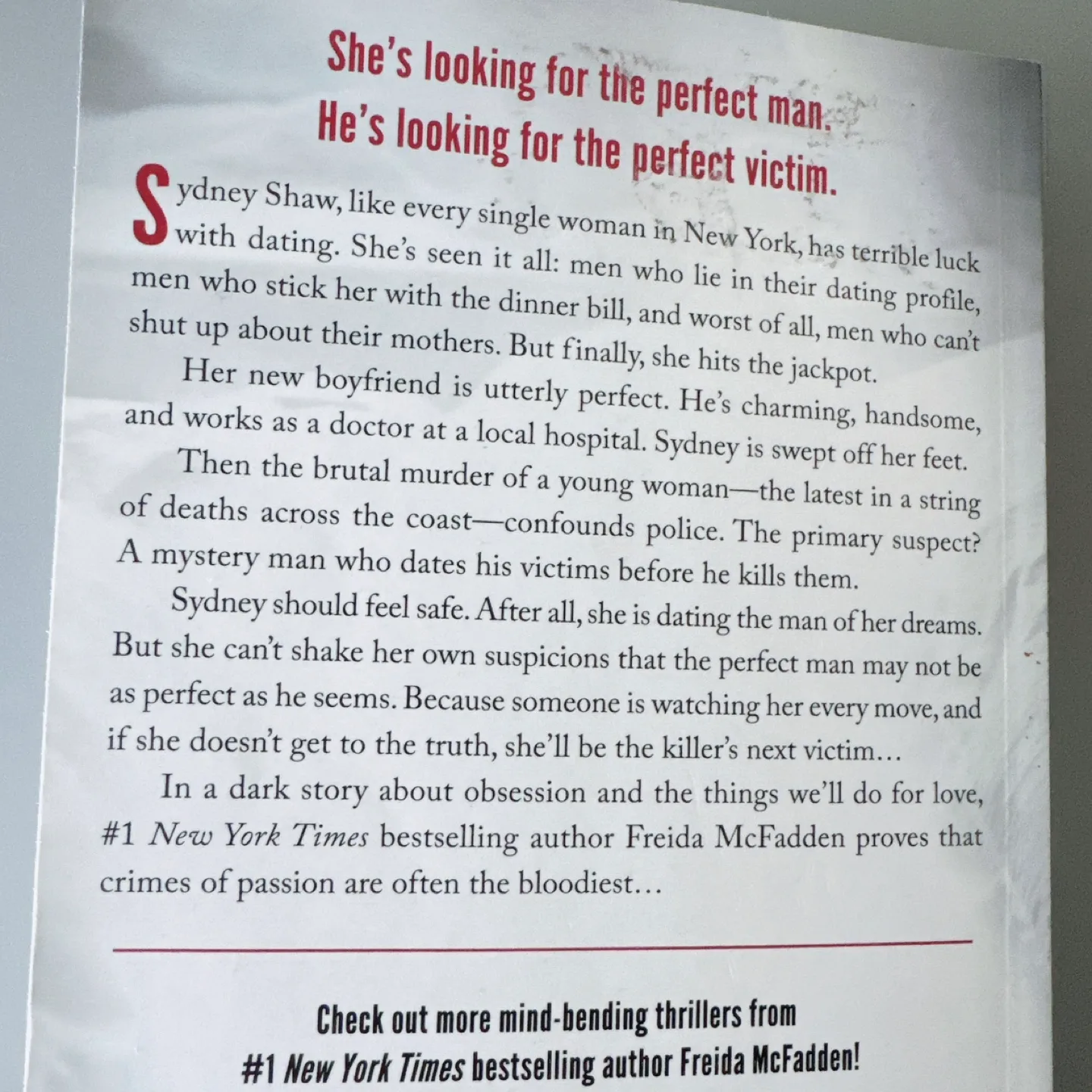 The Boyfriend by Freida McFadden - Paperback image indicator(3)