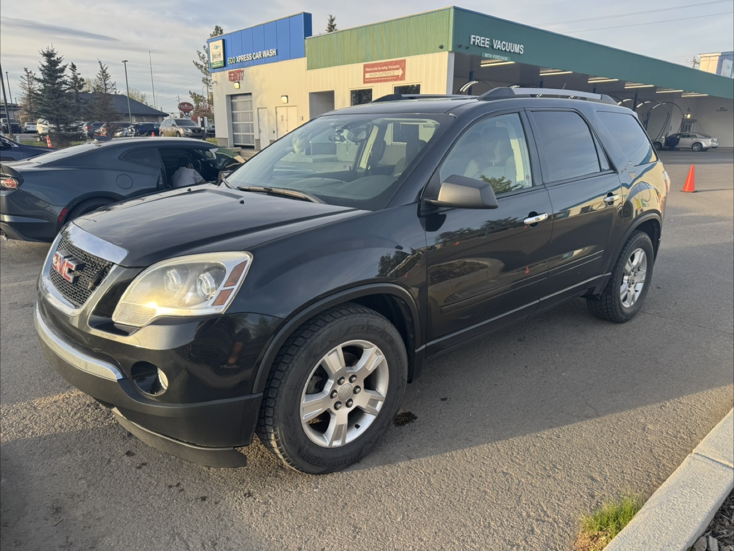 2012 GMC Acadia AWD - photo 2