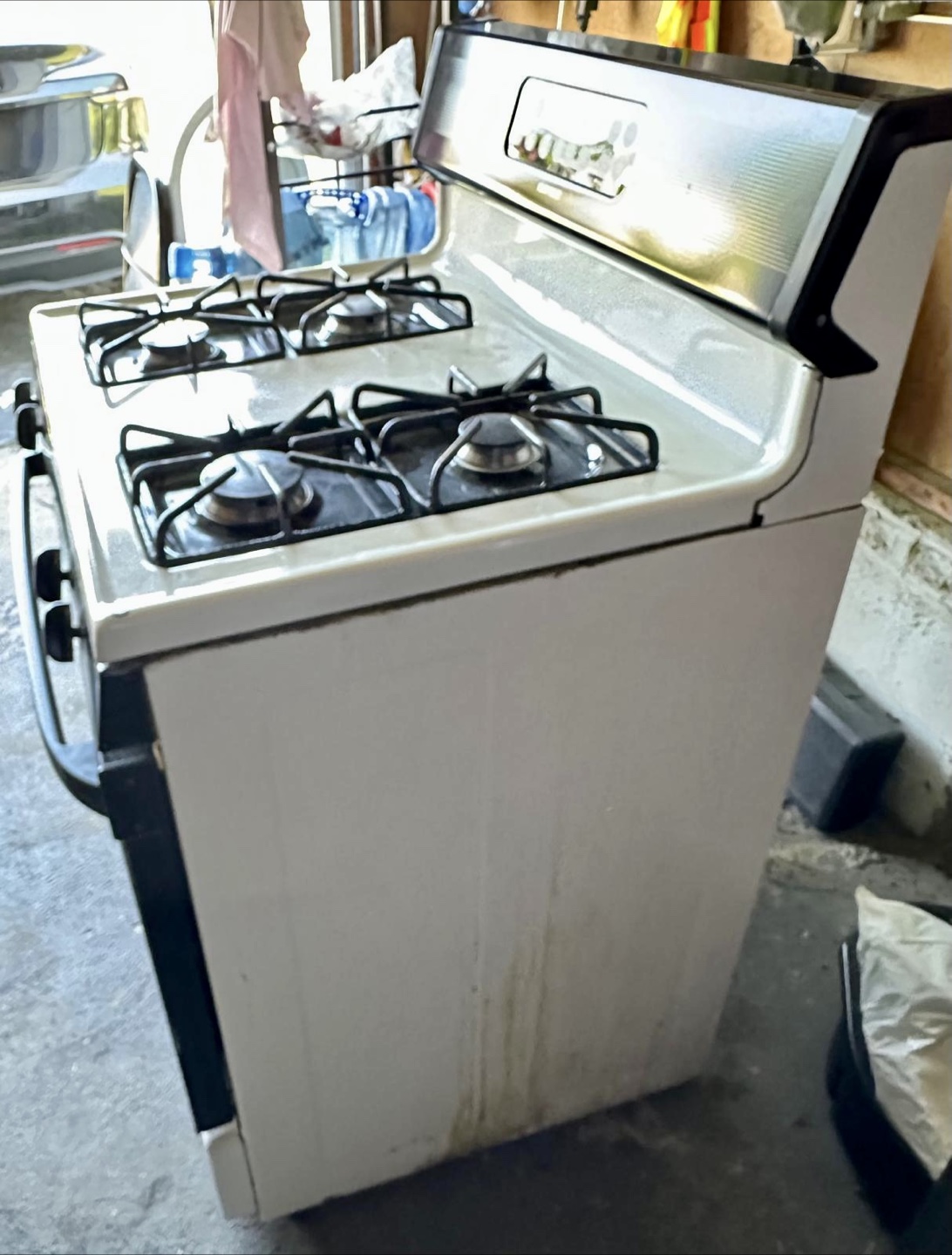 Hotpoint Gas Range - photo 2