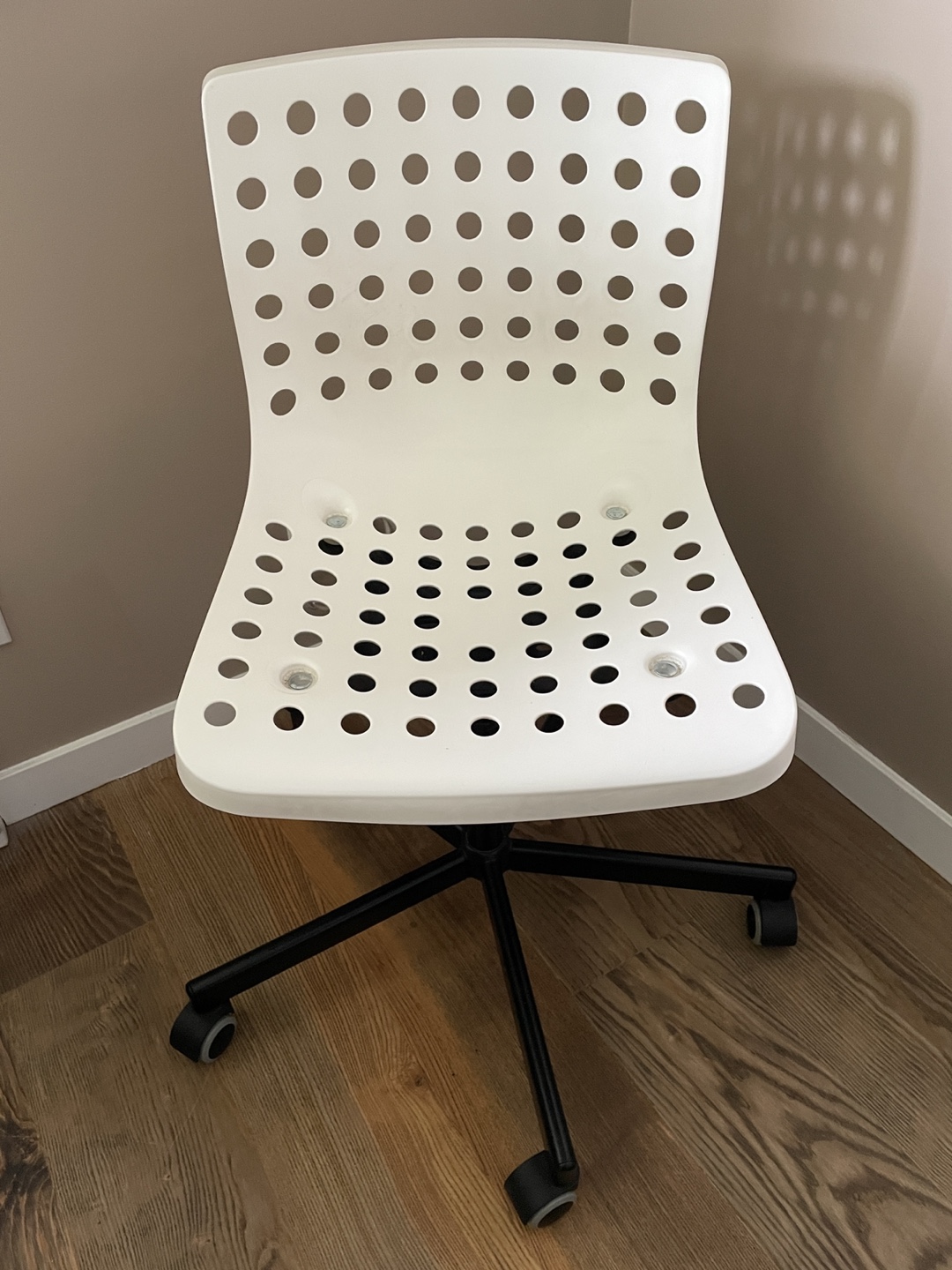 White IKEA Office Chair with Sheepskin - photo 4