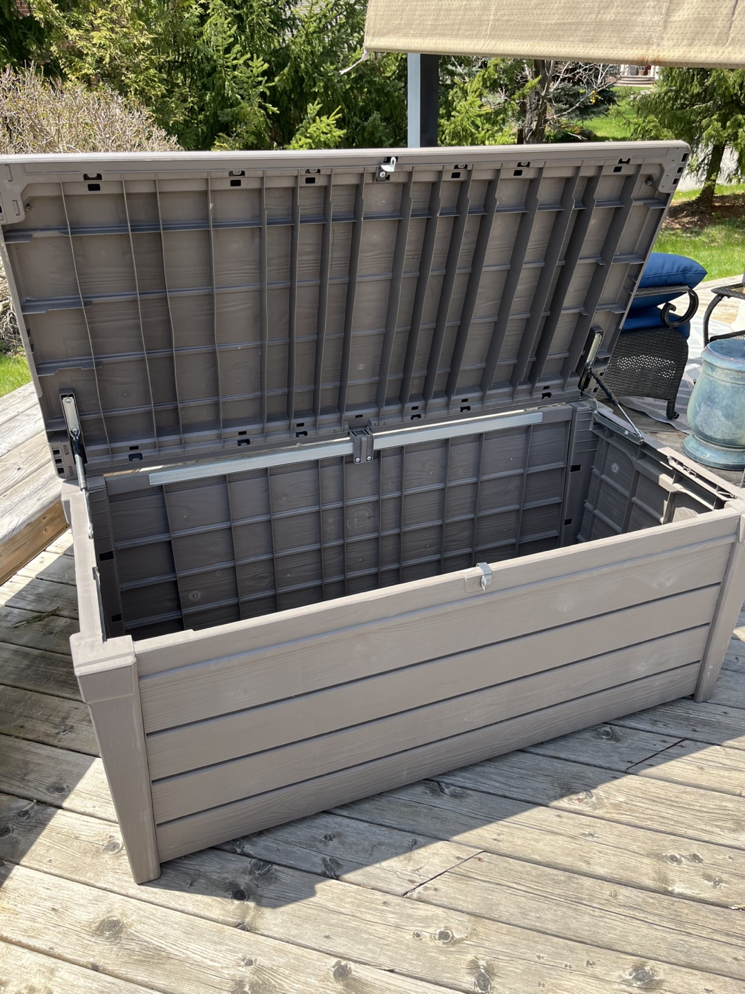 Large Outdoor Storage Box/ Deck Box - photo 5