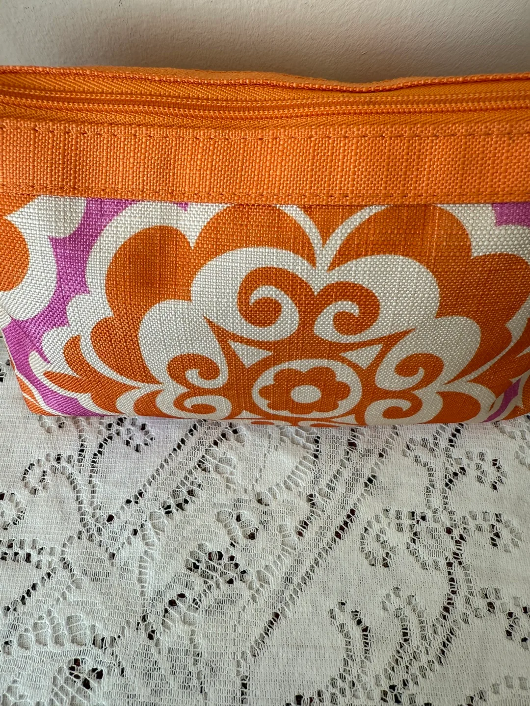 Clinique Zippered Cosmetic Bag (gently used) image indicator(2)