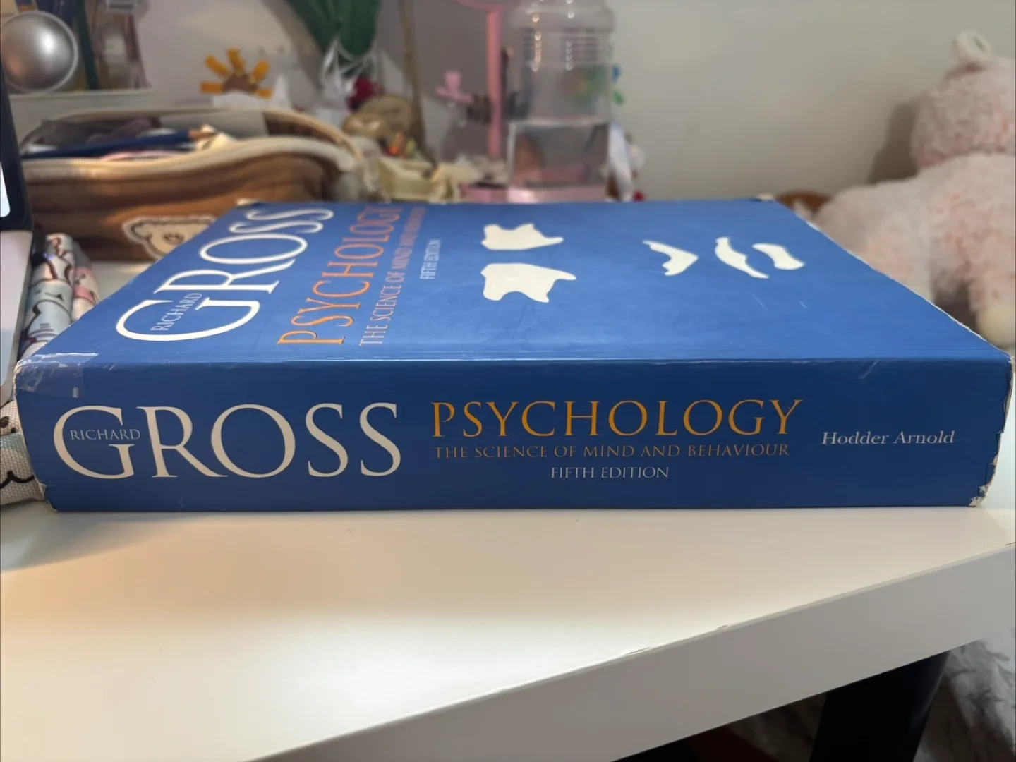 Richard Gross' Psychology Textbook - 5th Edition image indicator(3)