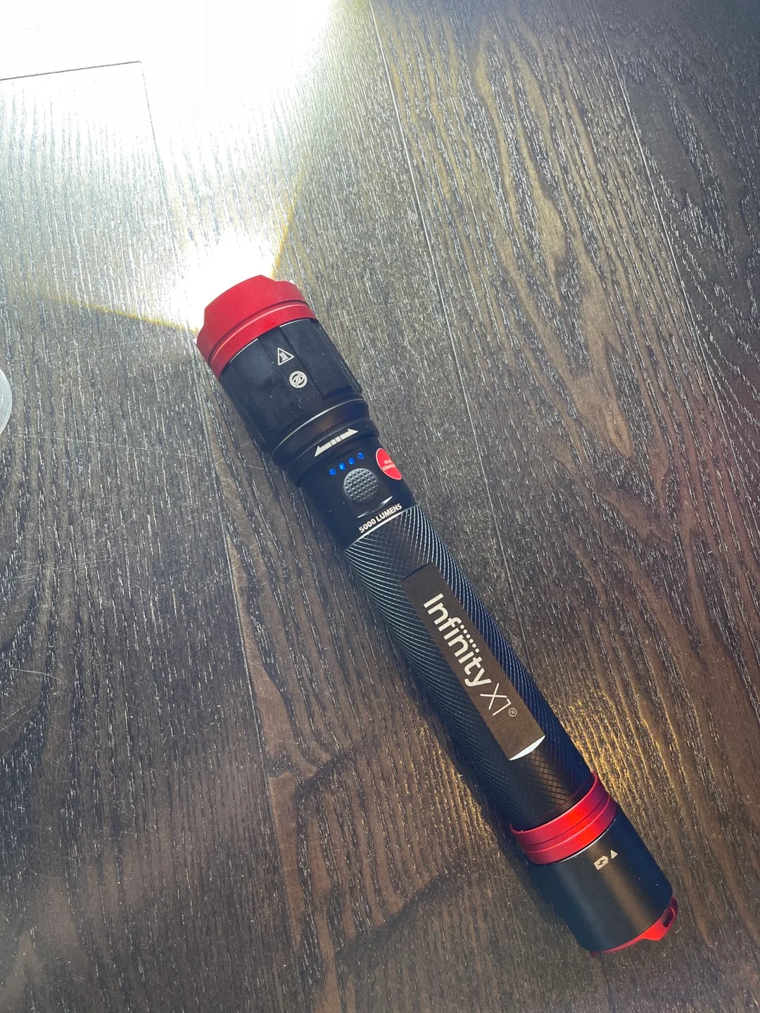 Infinity X1 Rechargeable LED Flashlight image indicator(2)