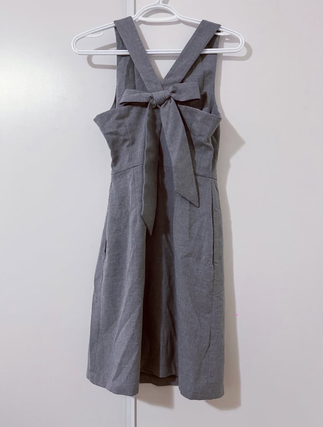 Banana Republic Grey Bow Back Sleeveless Dress