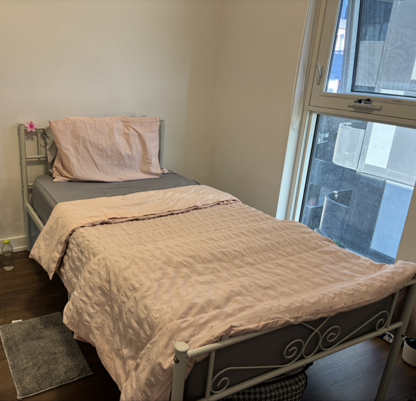 Single Metal Bed Frame with 8 inch mattress- White - photo 2