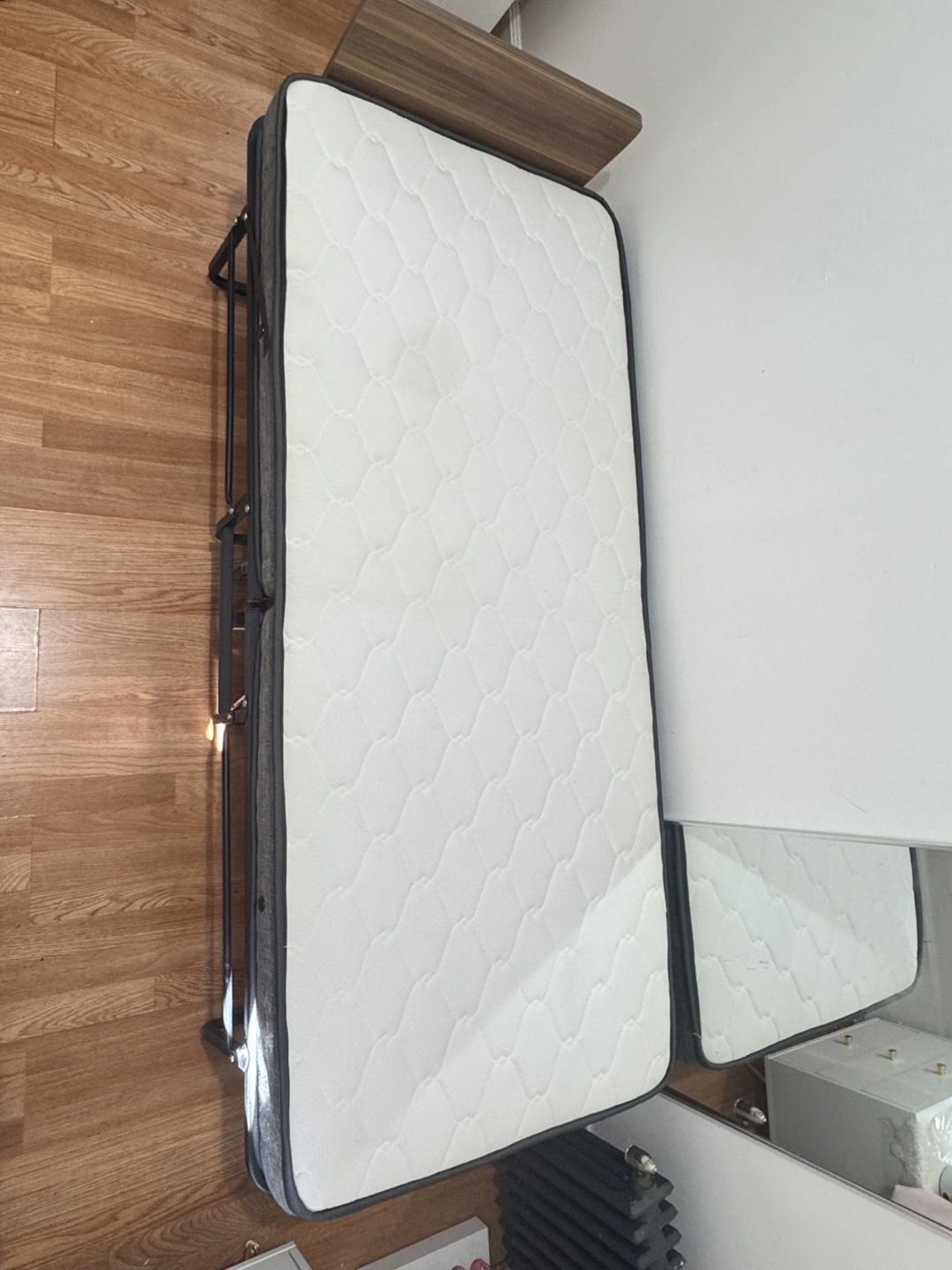Foldable single Size bed frame Wooden Headboard with Mattress