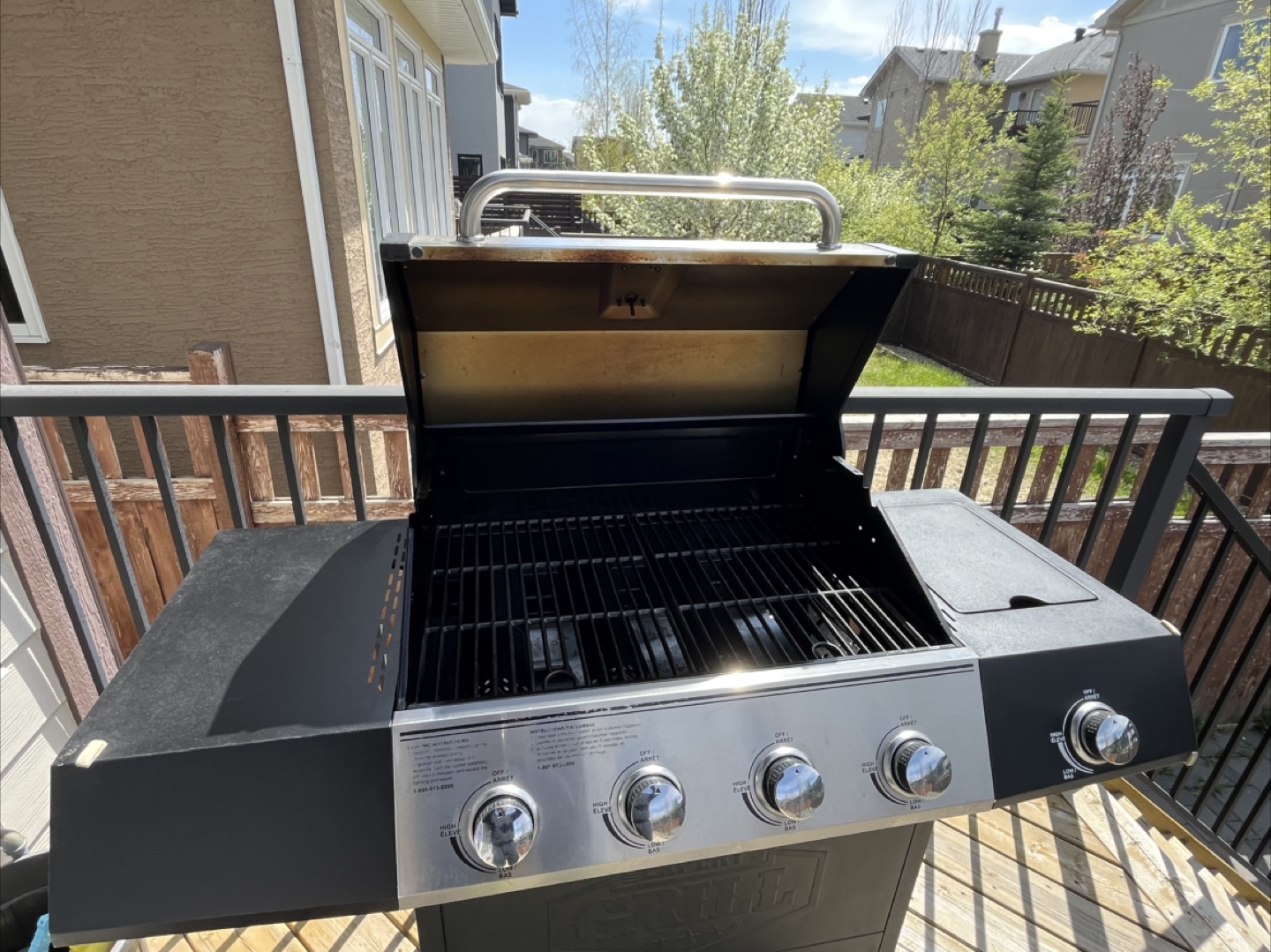4-Burner Propane BBQ Grill with Tank and Cover - photo 4