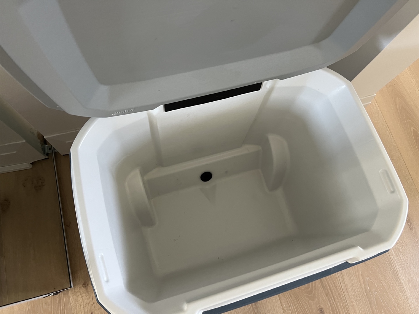 Coleman 316 Series™ 60-Quart Wheeled Coole - photo 3