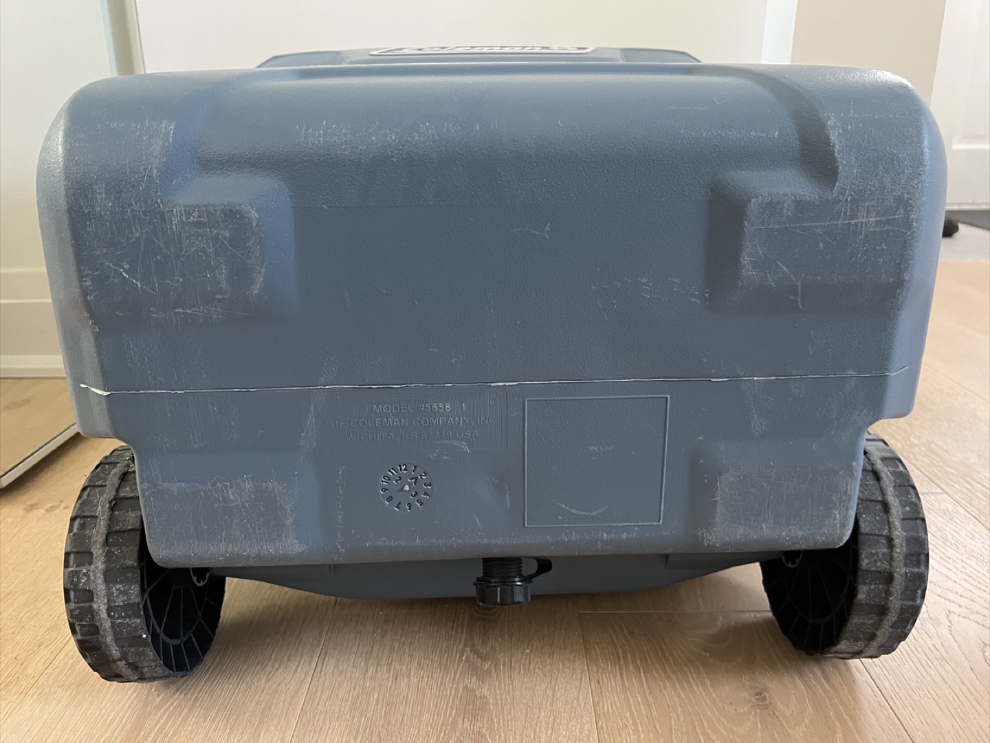 Coleman 316 Series™ 60-Quart Wheeled Coole - photo 5