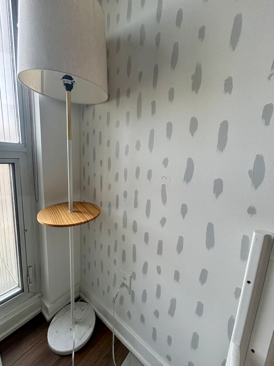 Structube Floor Lamp with Side Table image indicator(2)