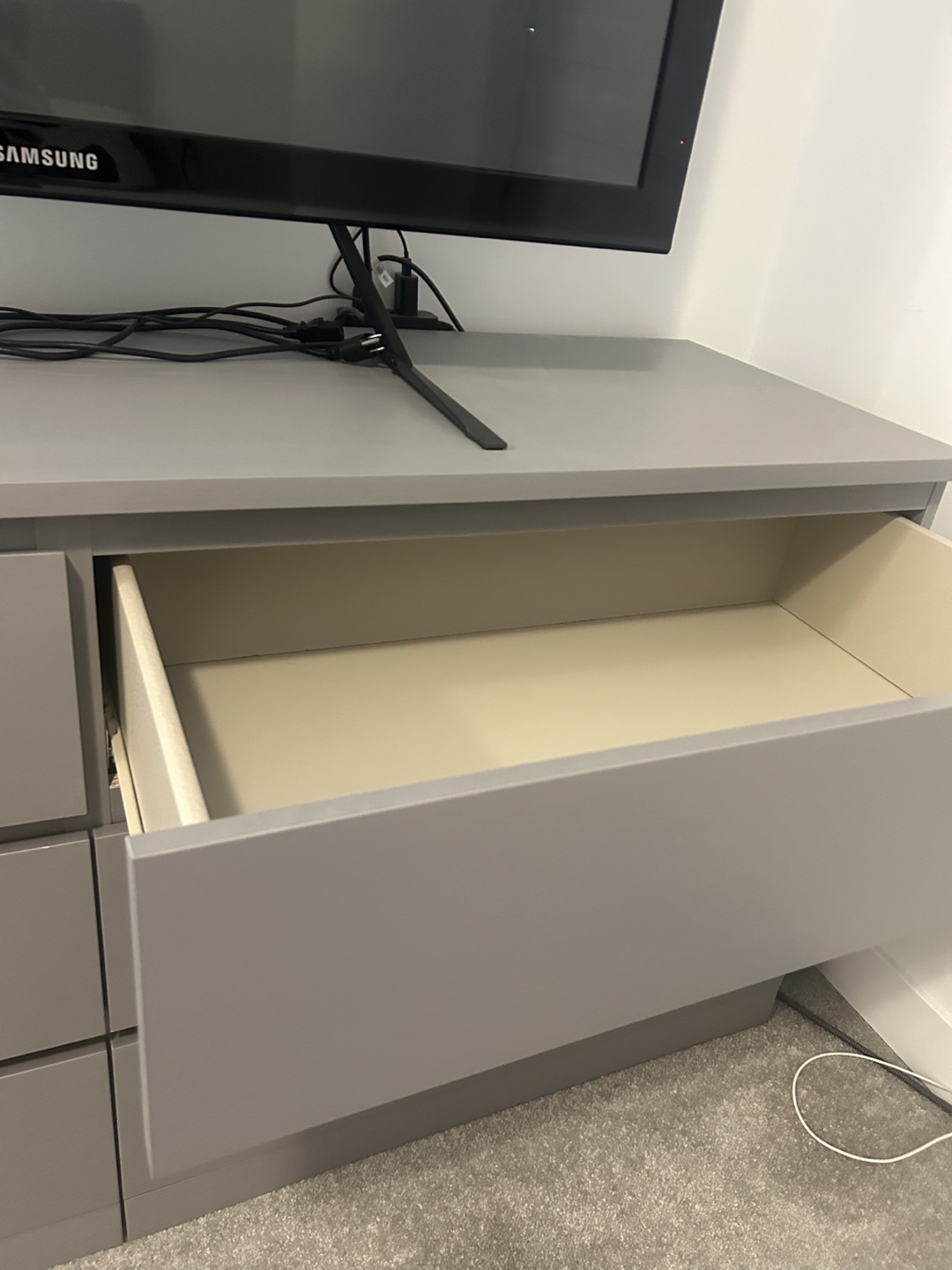 IKEA MALM 6-Drawer Dresser - Gray - photo 3