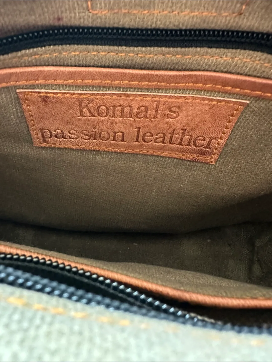 Classic Leather Saddle Bag / Purse image indicator(5)