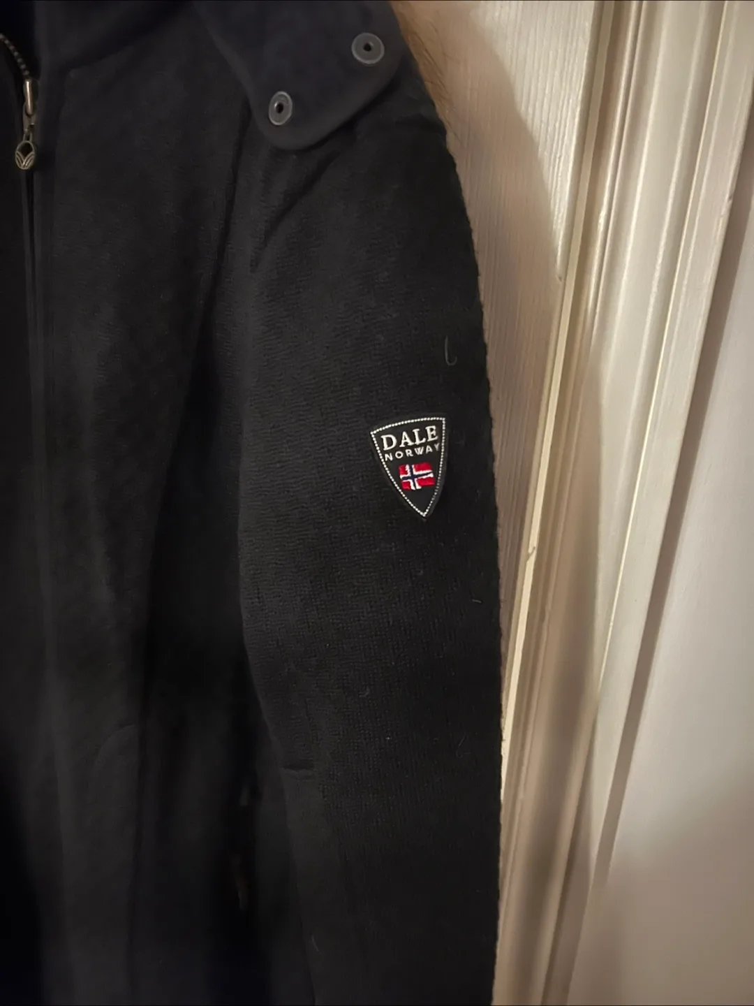 Dale of Norway Women's Black Hooded Jacket image indicator(3)