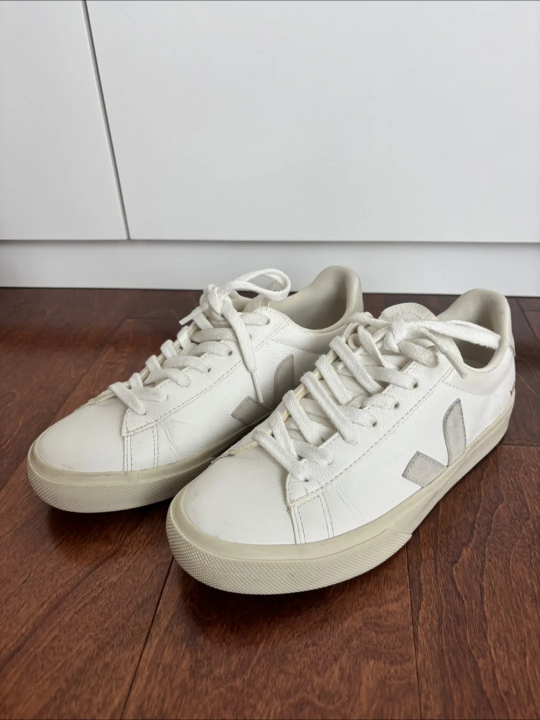 VEJA Campo Sneakers - White - Size 7