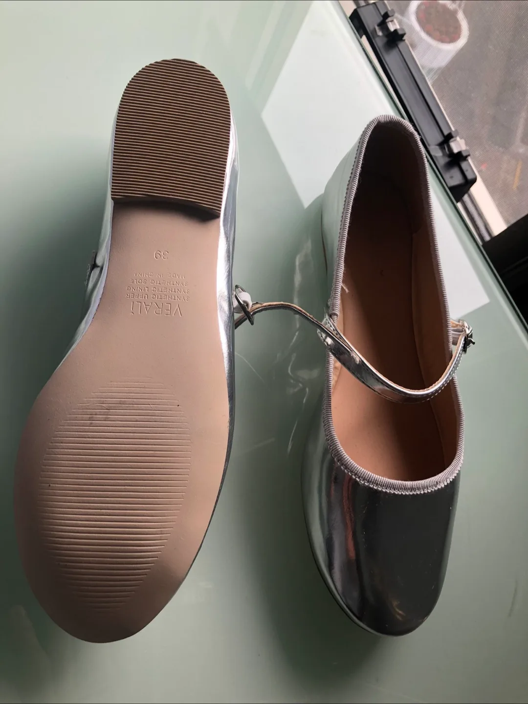 Silver Metallic Mary Jane Shoes - Size 36 image indicator(2)