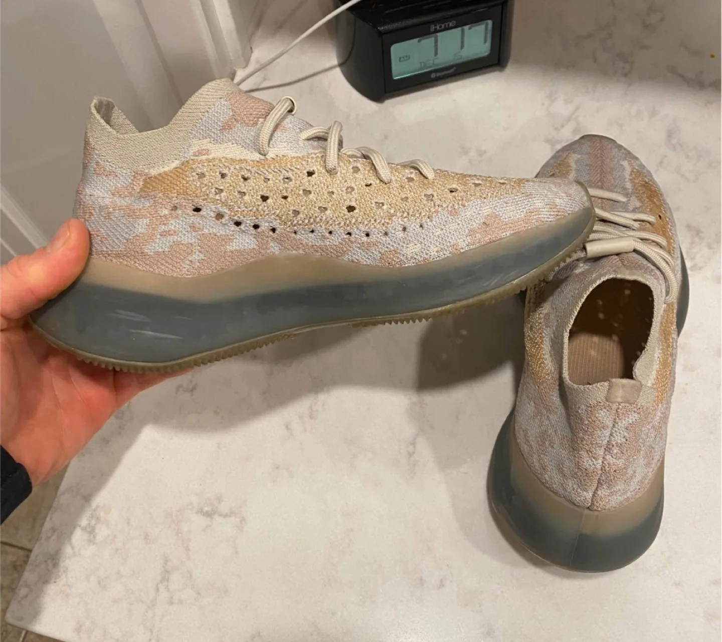 Yeezy 380 Boost Adidas image indicator(3)