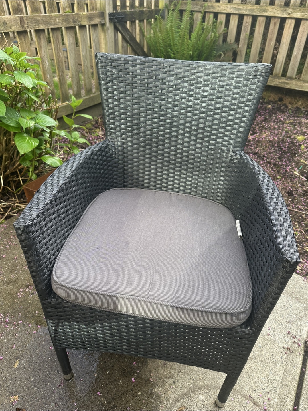 Patio Set: Mosaic Table and Two Wicker Chairs - photo 2