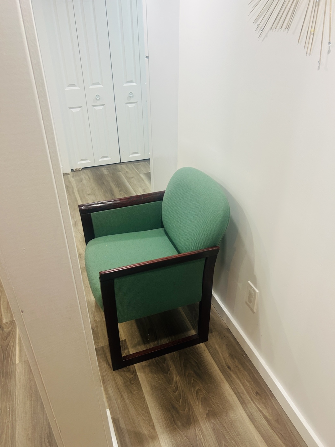 Mid-Century Modern Accent Chair - Sage Green - photo 2