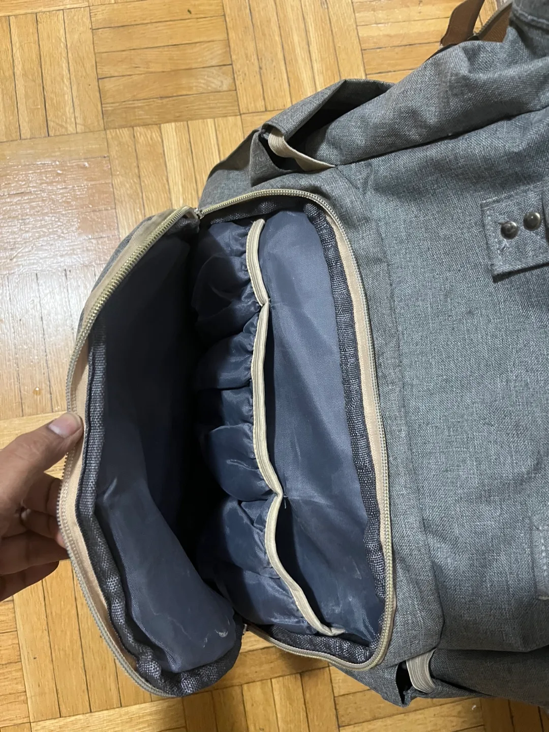 Grey Diaper Backpack with Multiple Pockets image indicator(2)